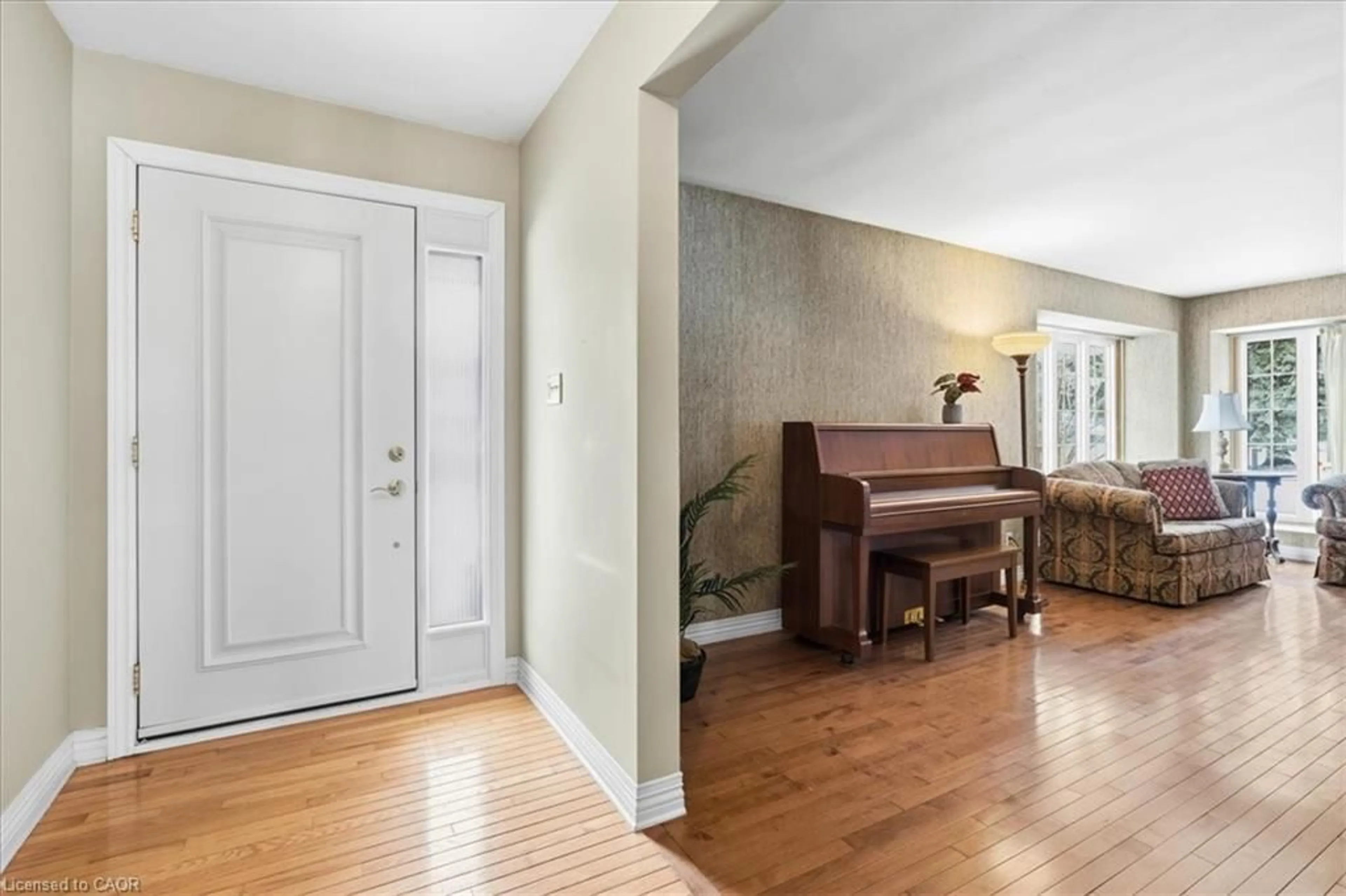 Indoor entryway for 438 Glasgow St, Kitchener Ontario N2M 2N2