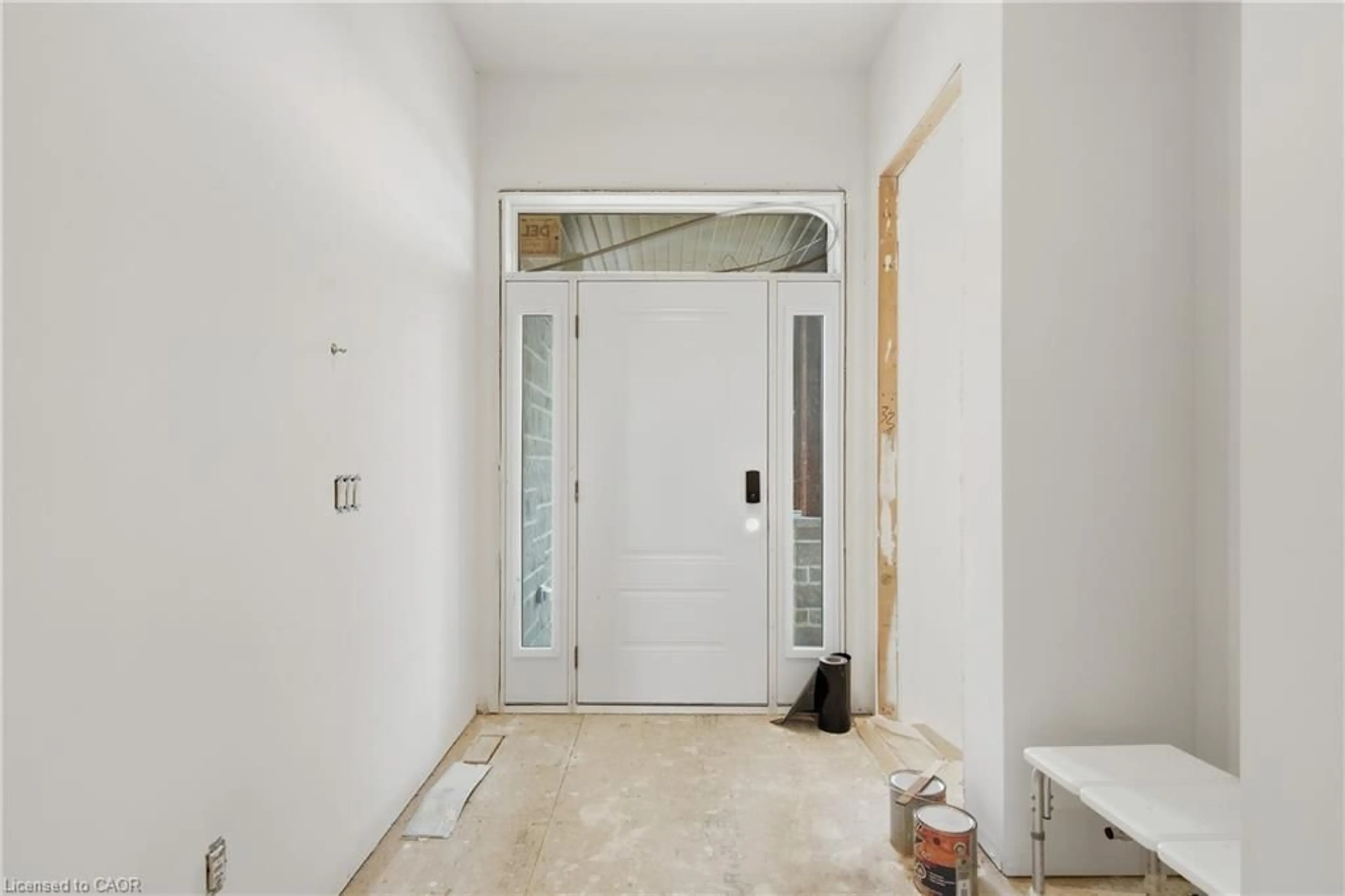 Indoor entryway for 137 Pike Creek Dr, Cayuga Ontario N0E 1E0