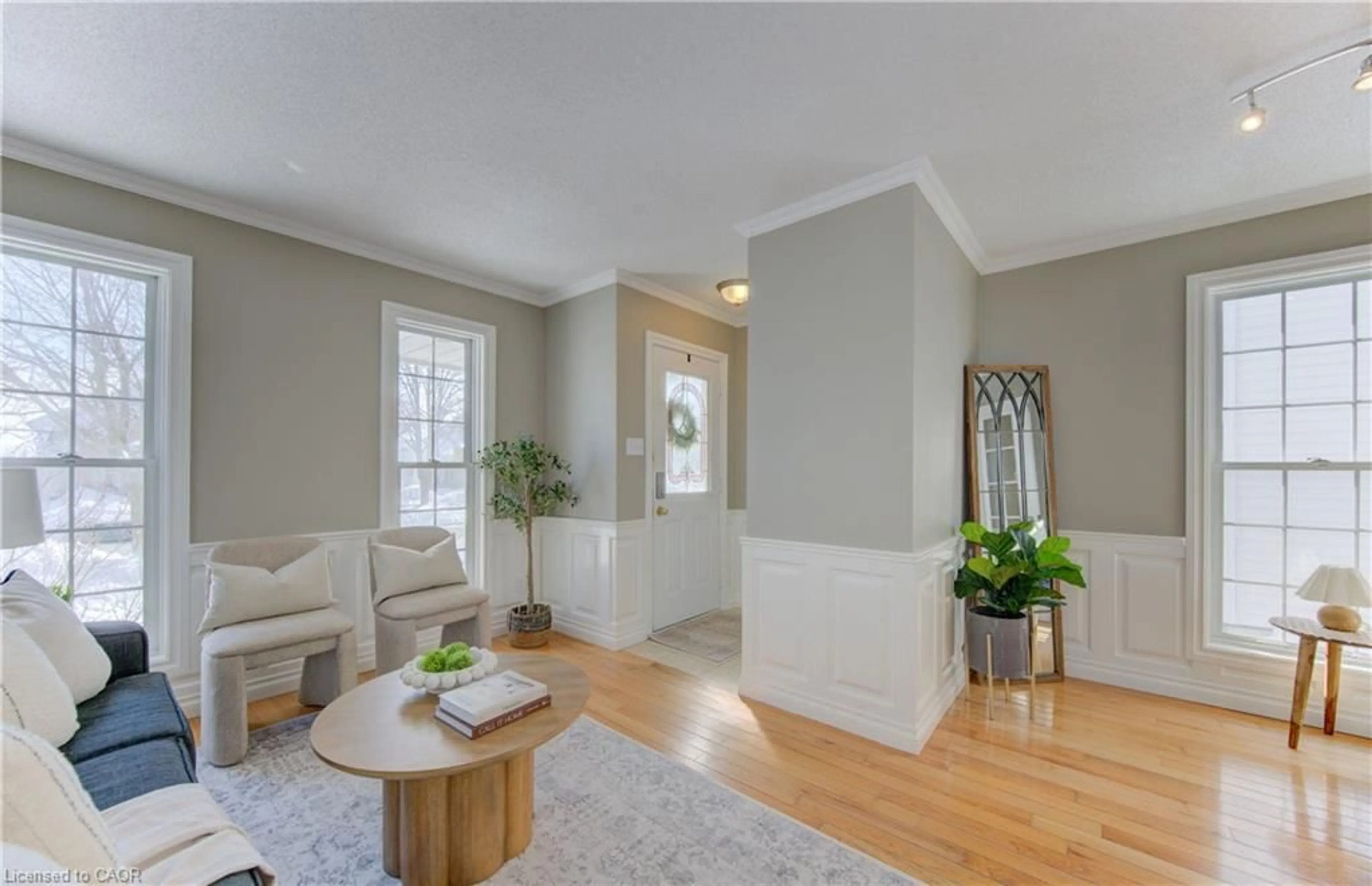 Living room with furniture, wood/laminate floor for 120 Wake Robin Dr, Kitchener Ontario N2E 3L5