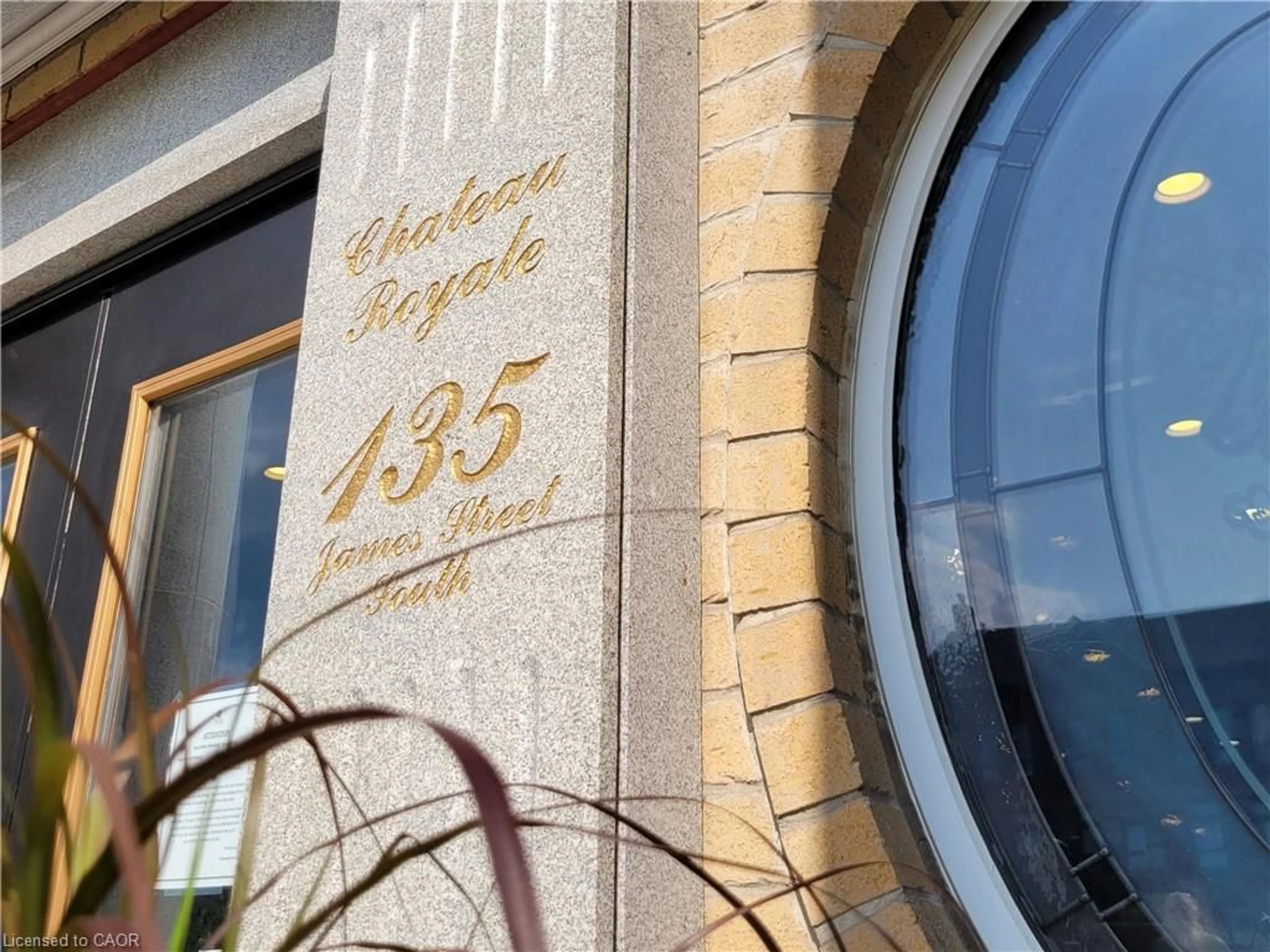 Indoor foyer for 135 James St #214, Hamilton Ontario L8P 2Z6