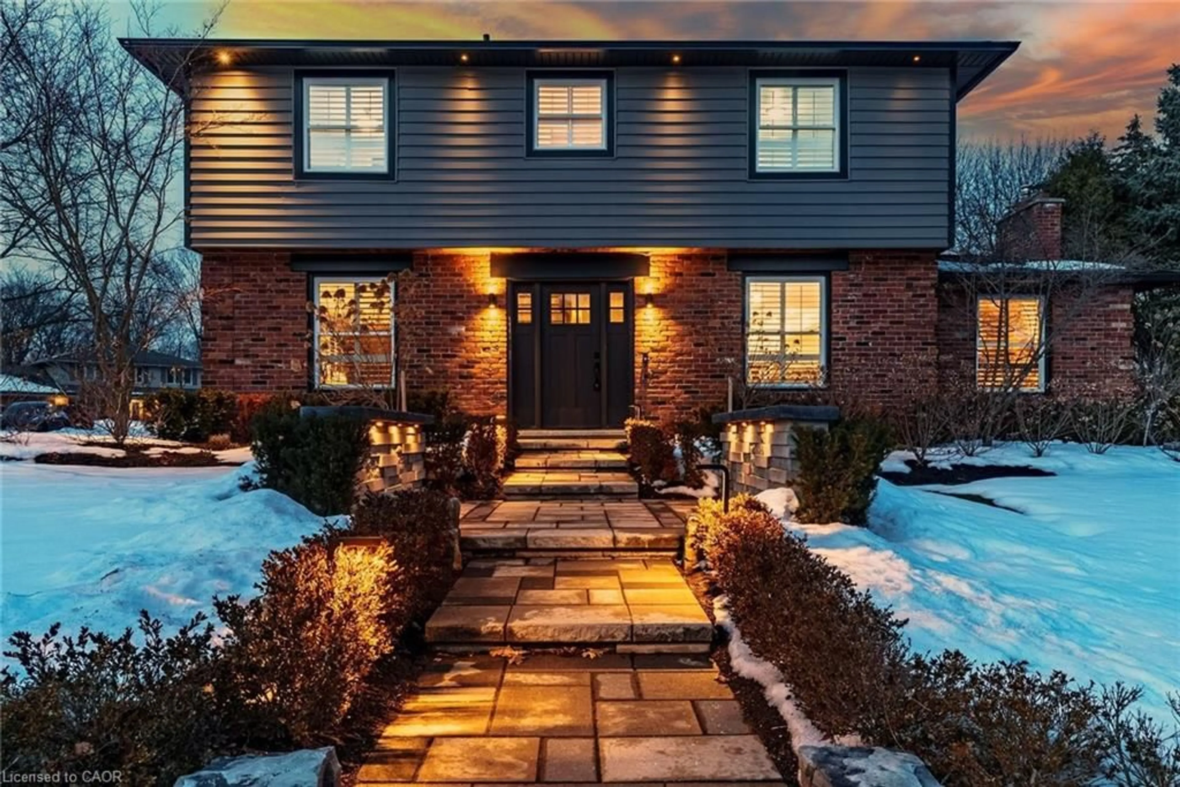 Home with brick exterior material, street for 1905 Four Seasons Dr, Burlington Ontario L7P 3B1