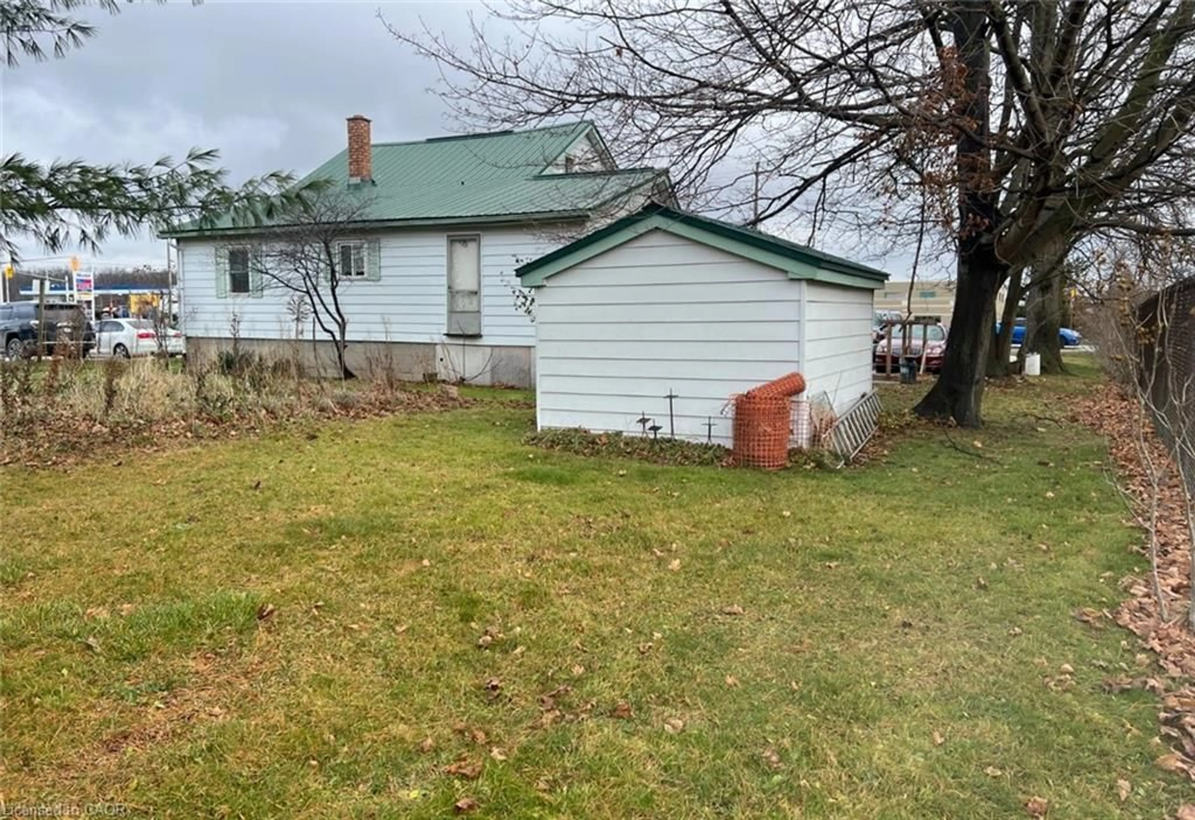 Shed for 10489 John St, Aylmer Ontario N5H 2R3