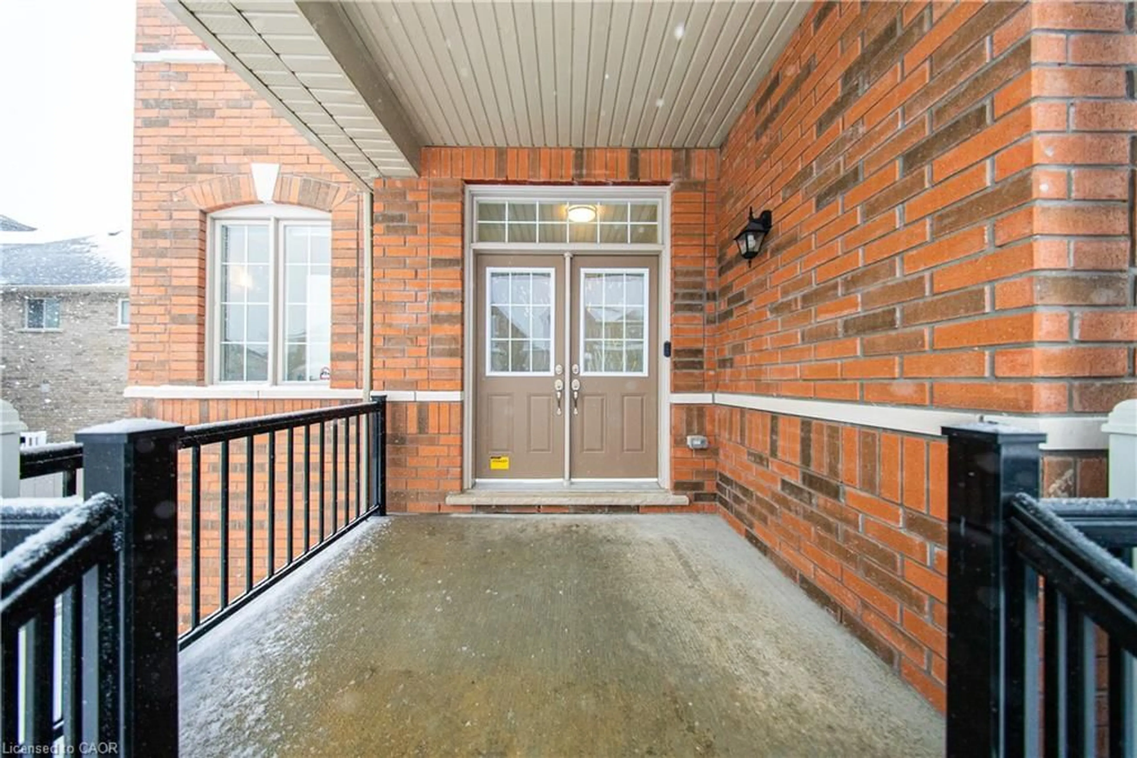 Indoor entryway for 6 Faimira Ave, Keswick Ontario L4P 0S4