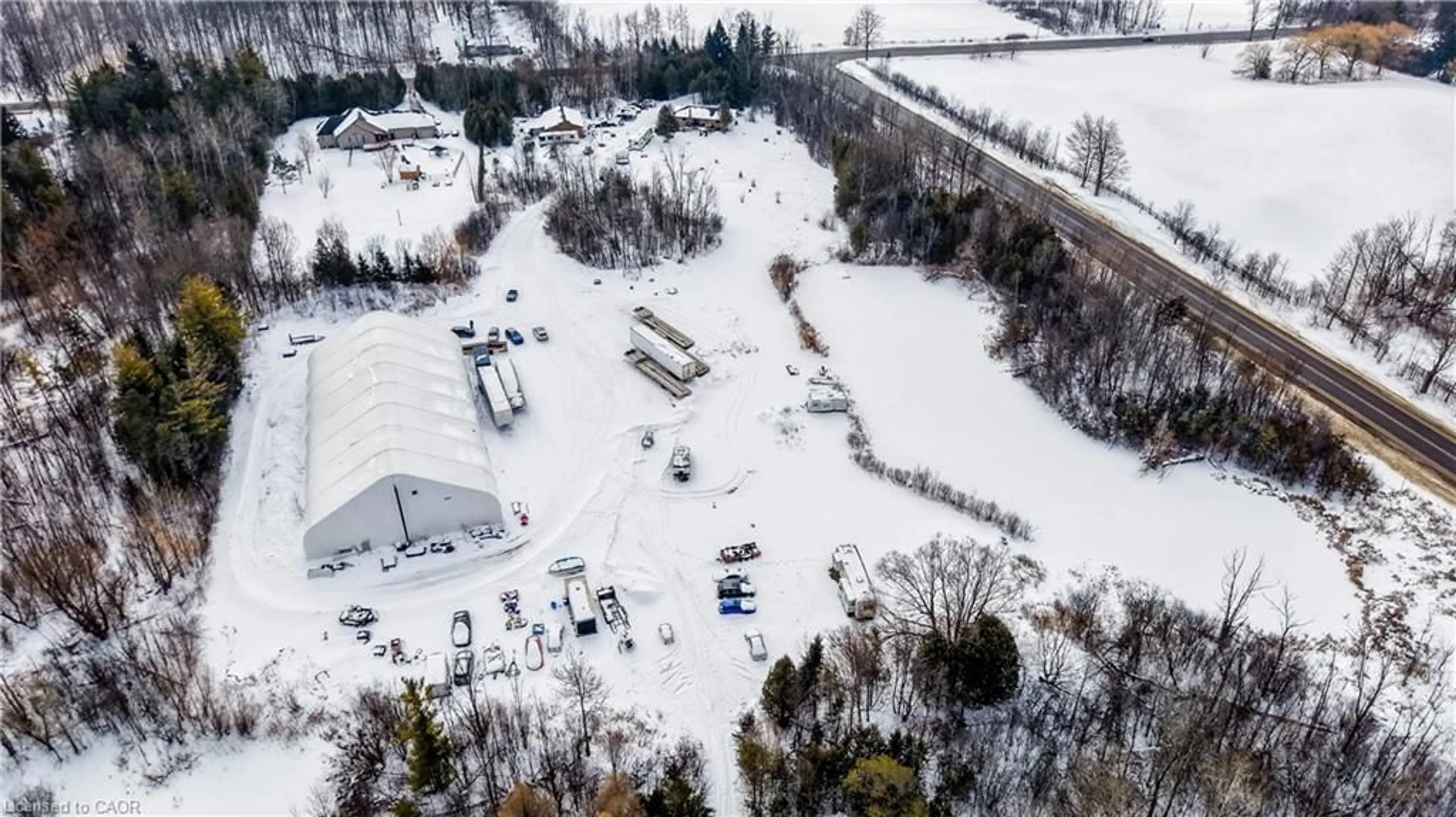 A pic from outside/outdoor area/front of a property/back of a property/a pic from drone, unknown for 3907 Wellington 35 Rd, Puslinch Ontario N0B 2J0