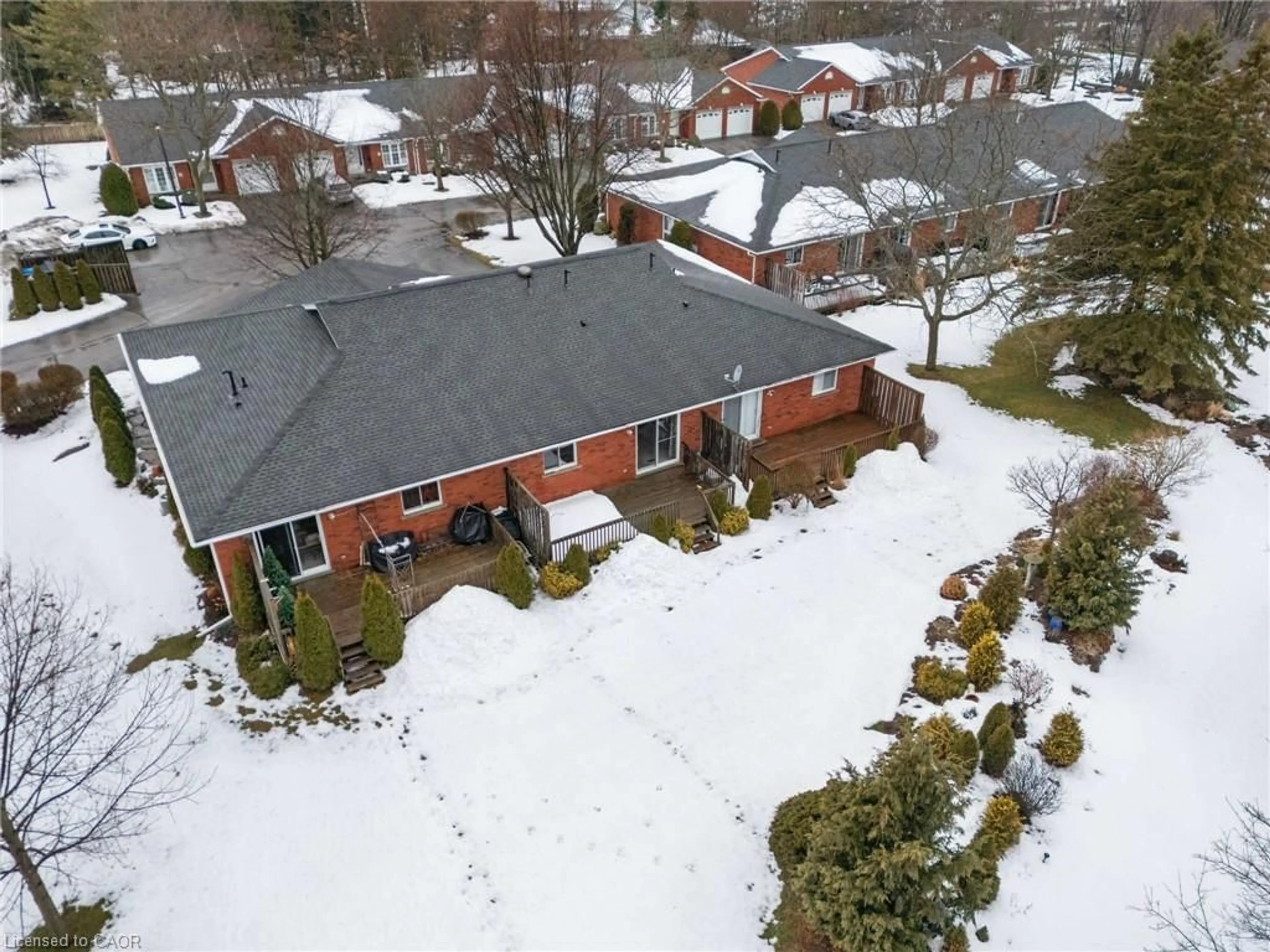 A pic from outside/outdoor area/front of a property/back of a property/a pic from drone, street for 175 Victoria St #30, Simcoe Ontario N3Y 5L8