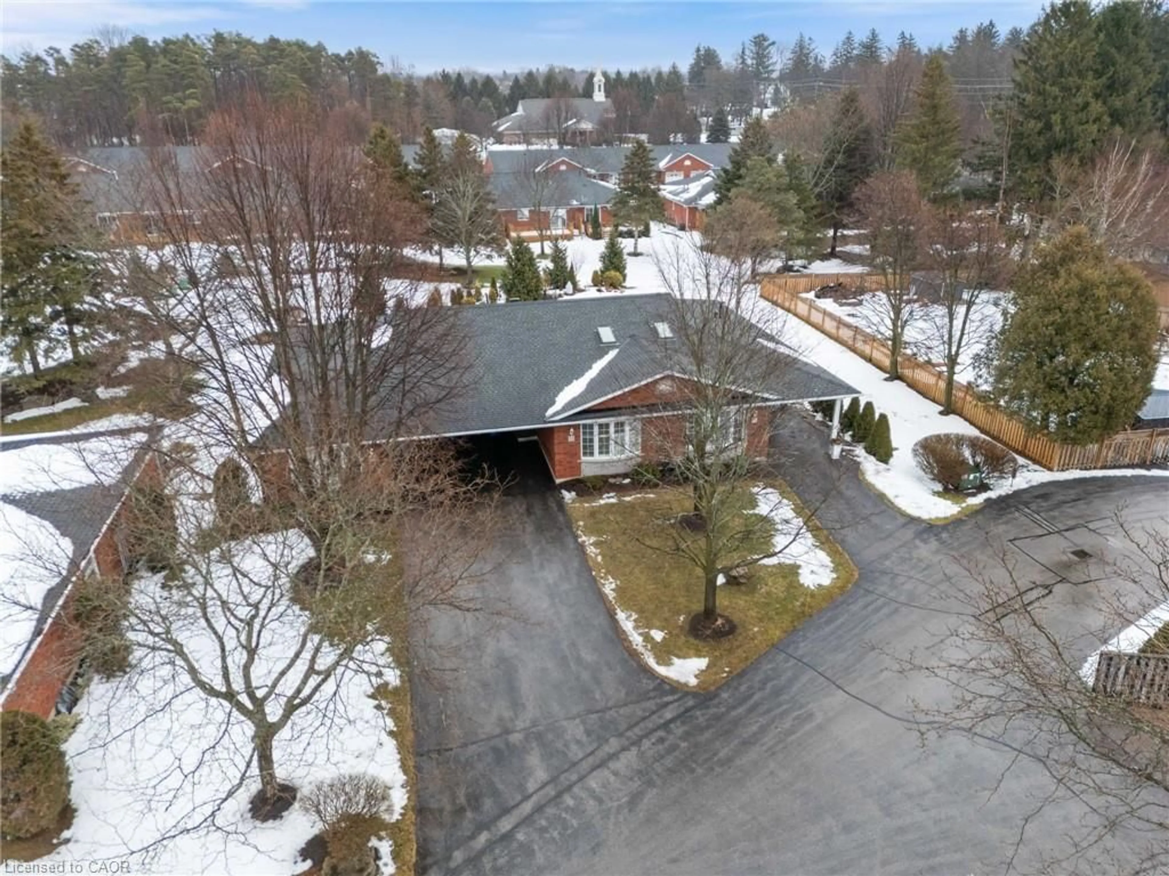 A pic from outside/outdoor area/front of a property/back of a property/a pic from drone, street for 175 Victoria St #30, Simcoe Ontario N3Y 5L8