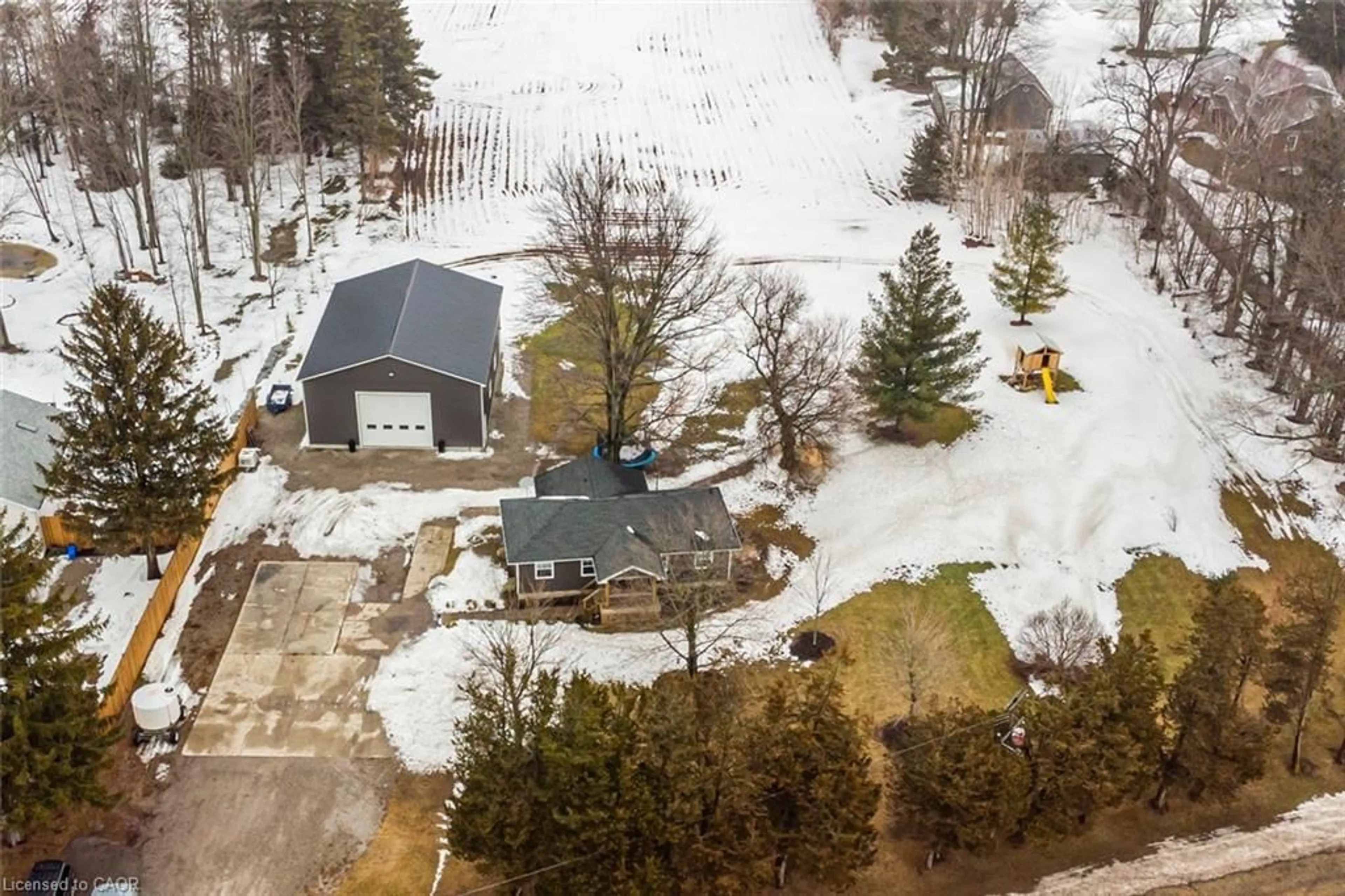 A pic from outside/outdoor area/front of a property/back of a property/a pic from drone, unknown for 353 Inman Rd, Dunnville Ontario N1A 2W5