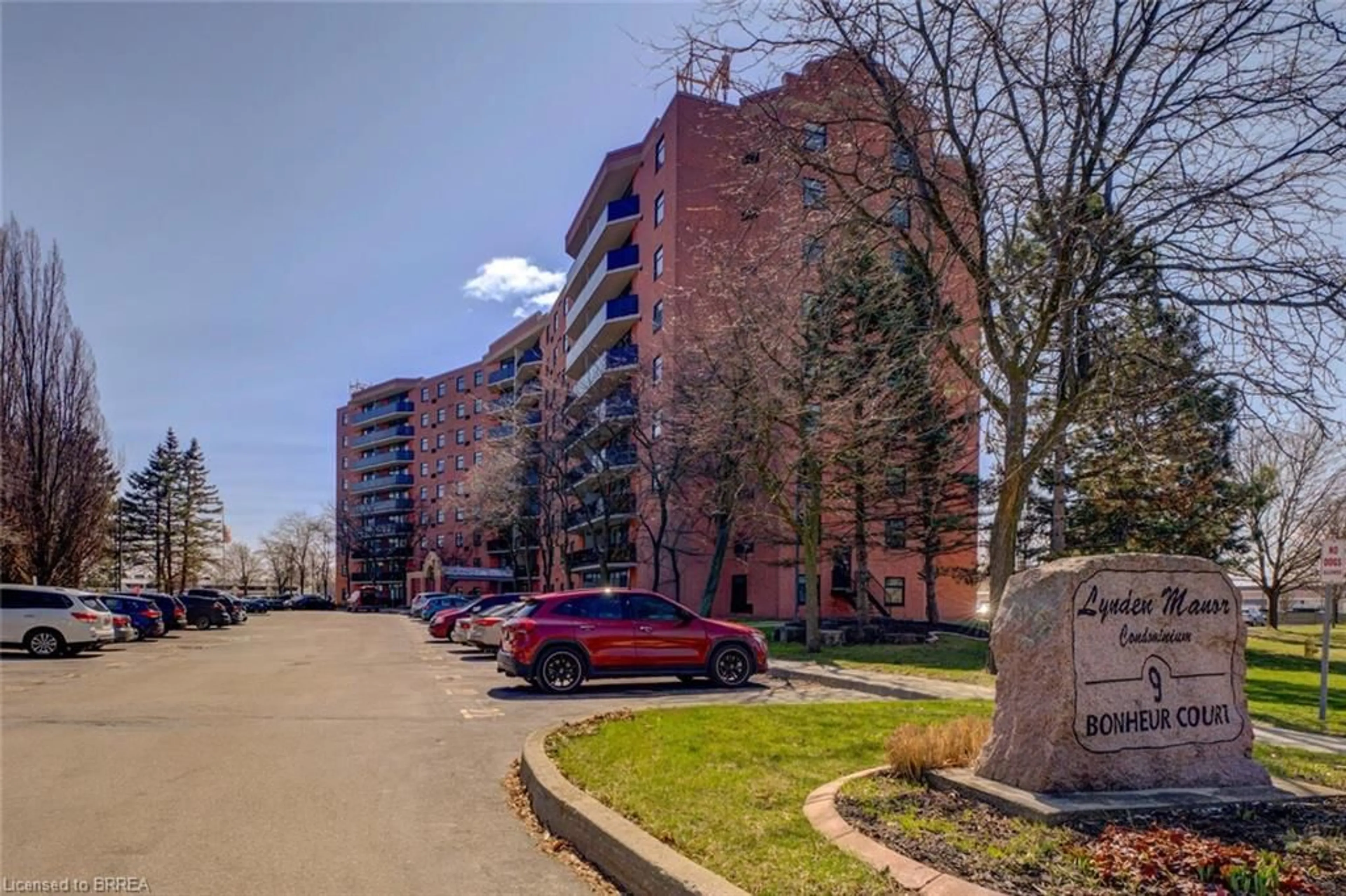 Unknown for 9 Bonheur Crt #601, Brantford Ontario N3P 1Z5