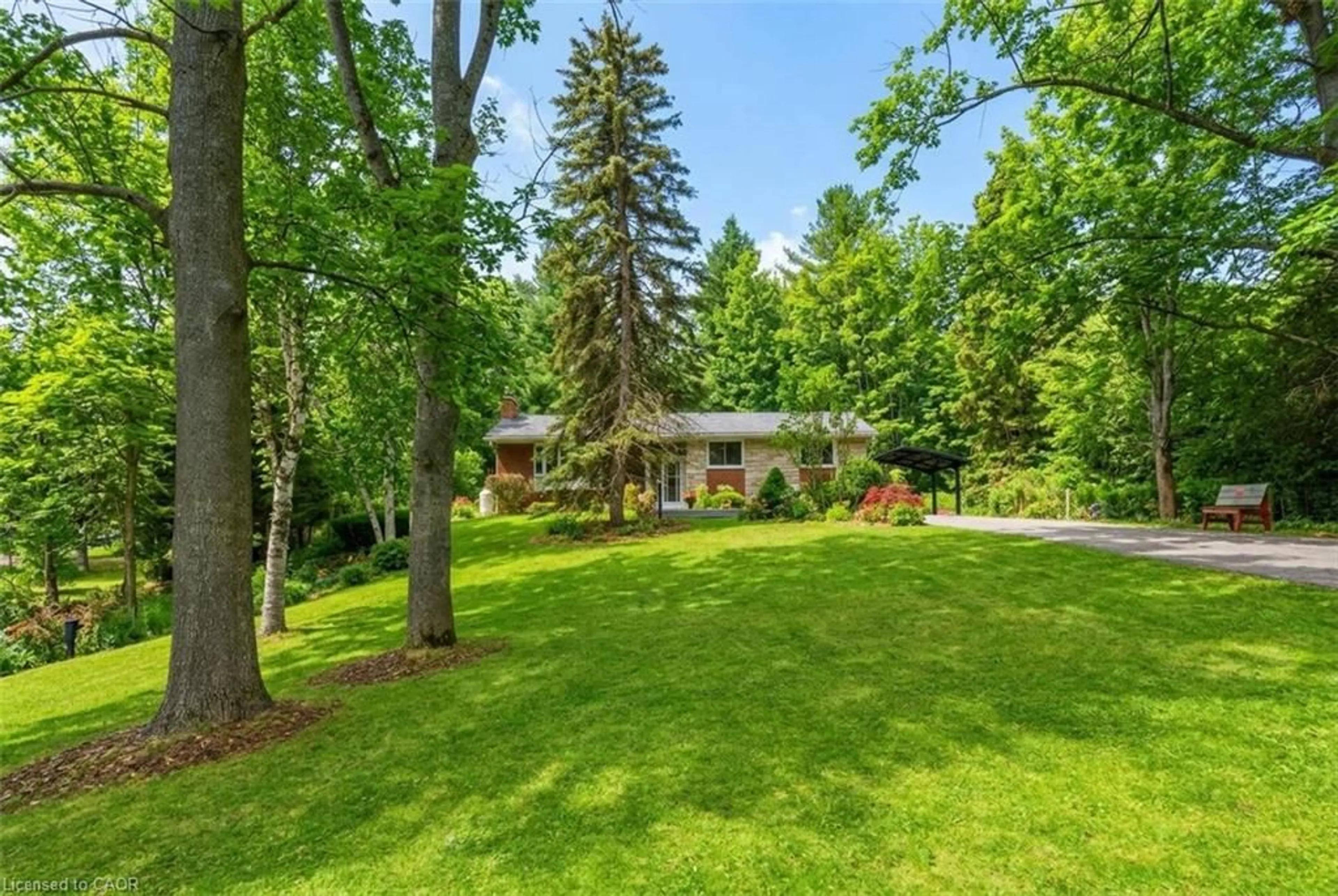 A pic from outside/outdoor area/front of a property/back of a property/a pic from drone, forest/trees view for 5600 Cedar Springs Rd, Burlington Ontario L7P 0B9