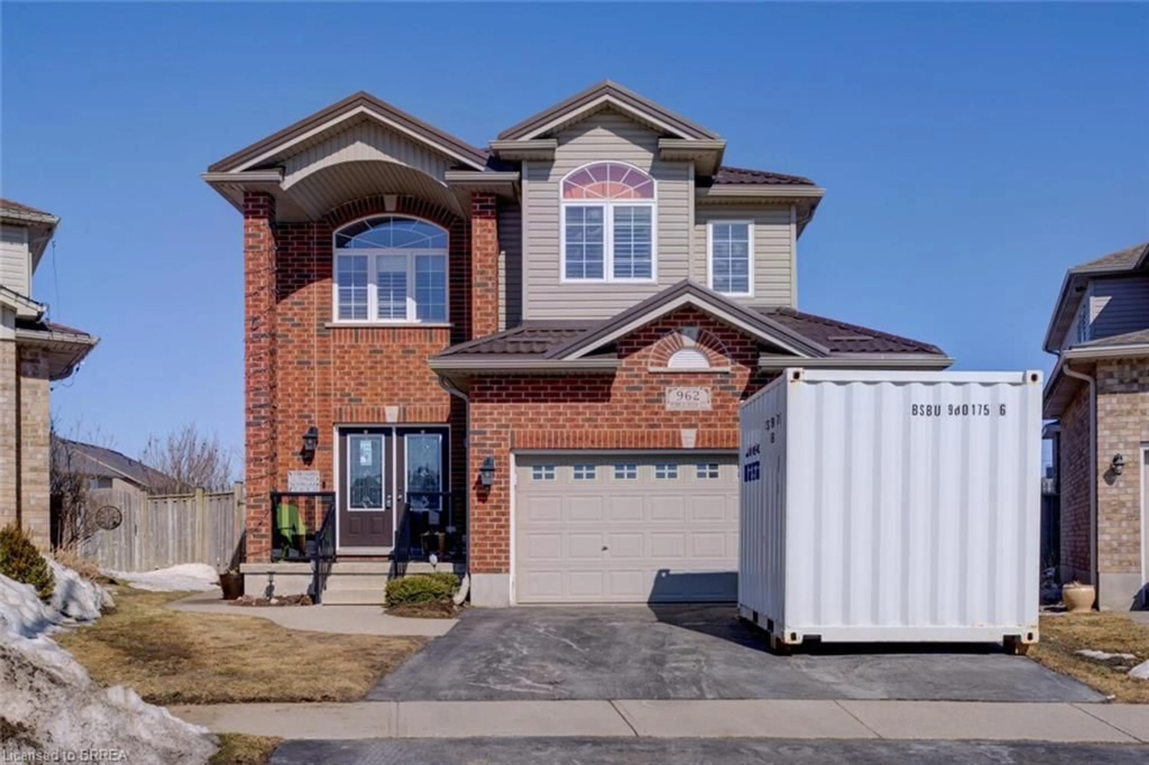 Home with brick exterior material, street for 962 Pebblecreek Crt, Kitchener Ontario N2A 0C5