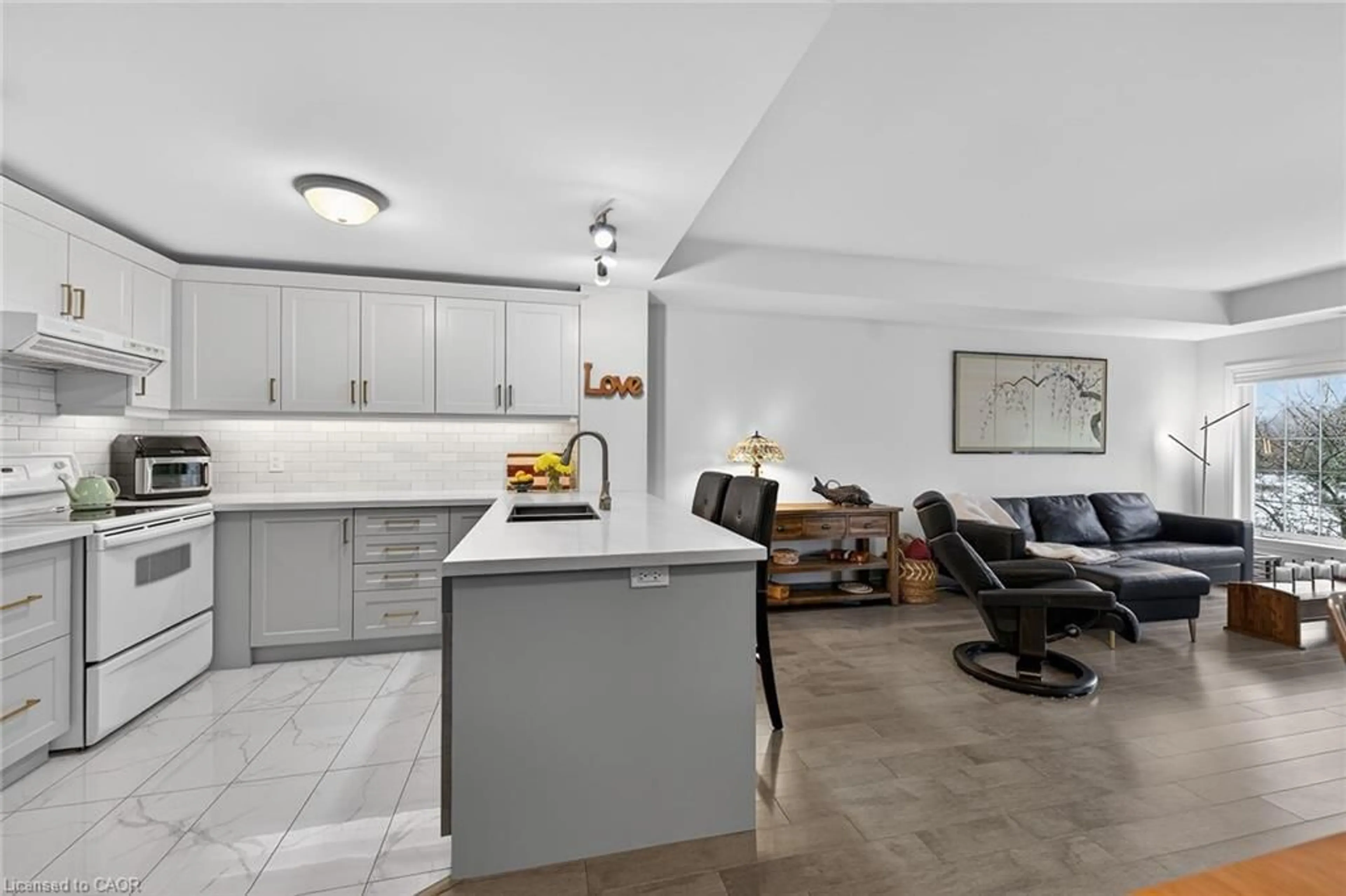 Open concept kitchen, unknown for 59 Critzia Dr #215, Mount Hope Ontario L0R 1W0