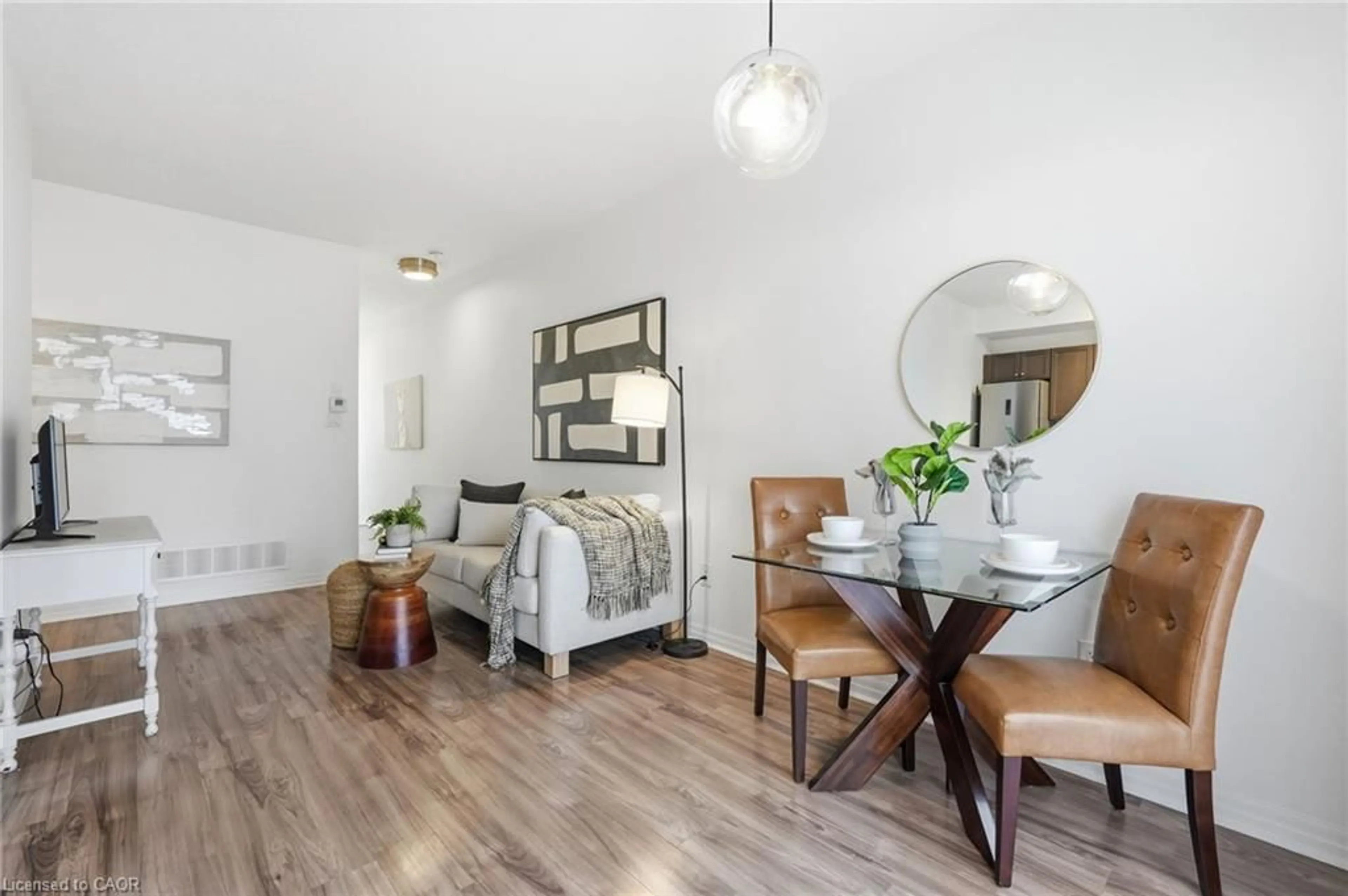 A pic of a room for 70 Plains Rd #12, Burlington Ontario L7T 0B6