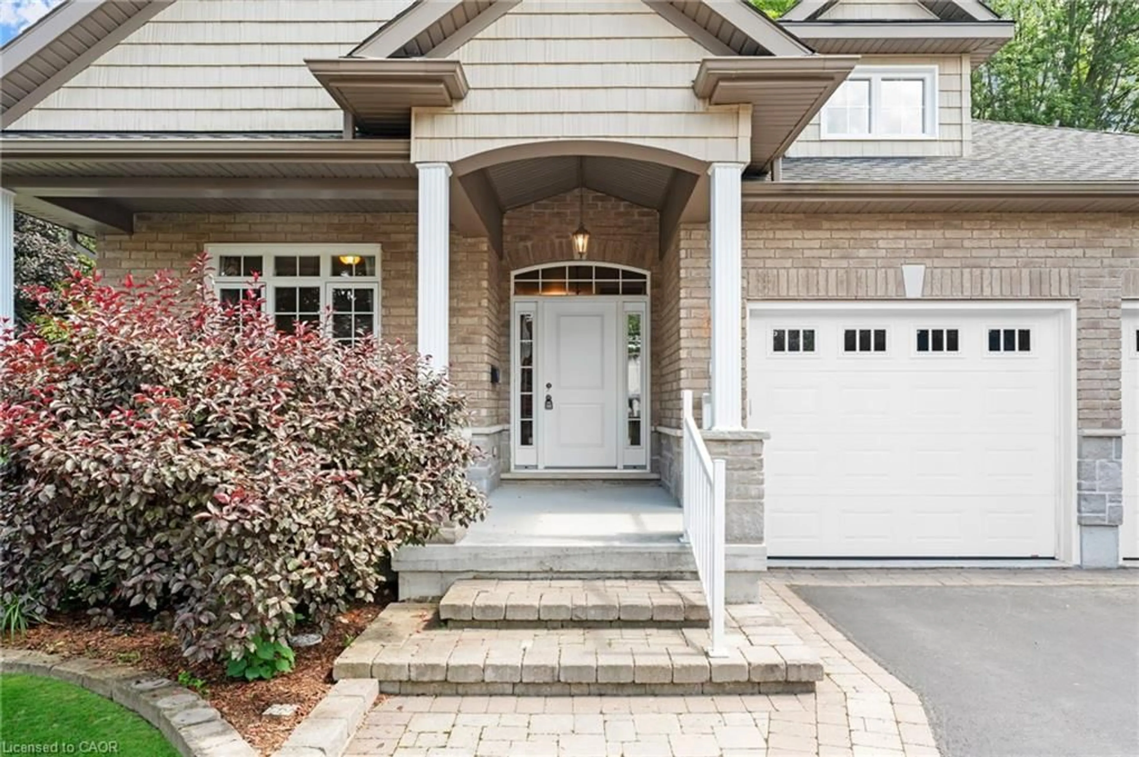 Home with brick exterior material, street for 28 Maplewood Crt, Dunnville Ontario N1A 3G8