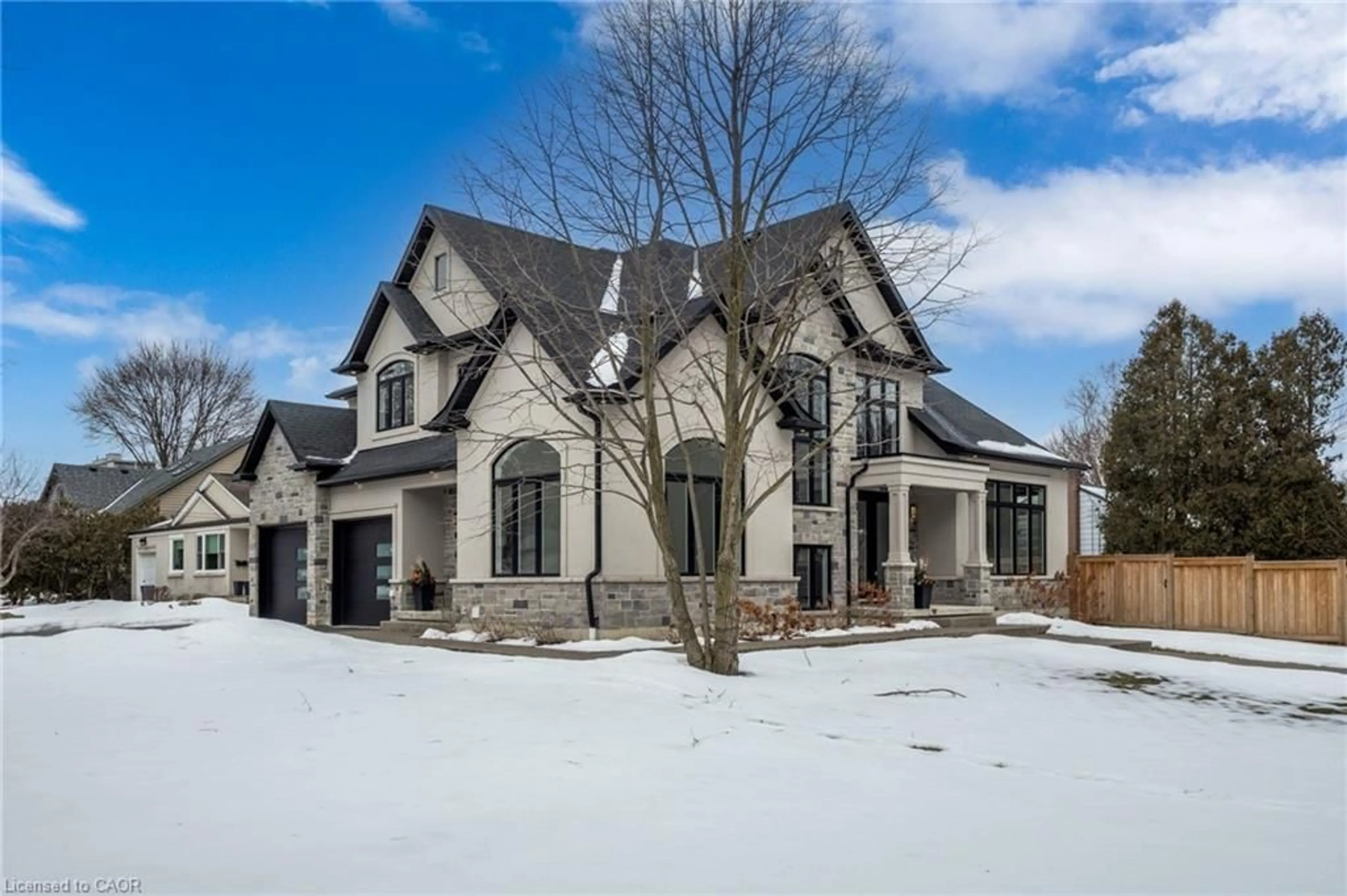 Home with brick exterior material, street for 817 King Rd, Burlington Ontario L7T 3K8