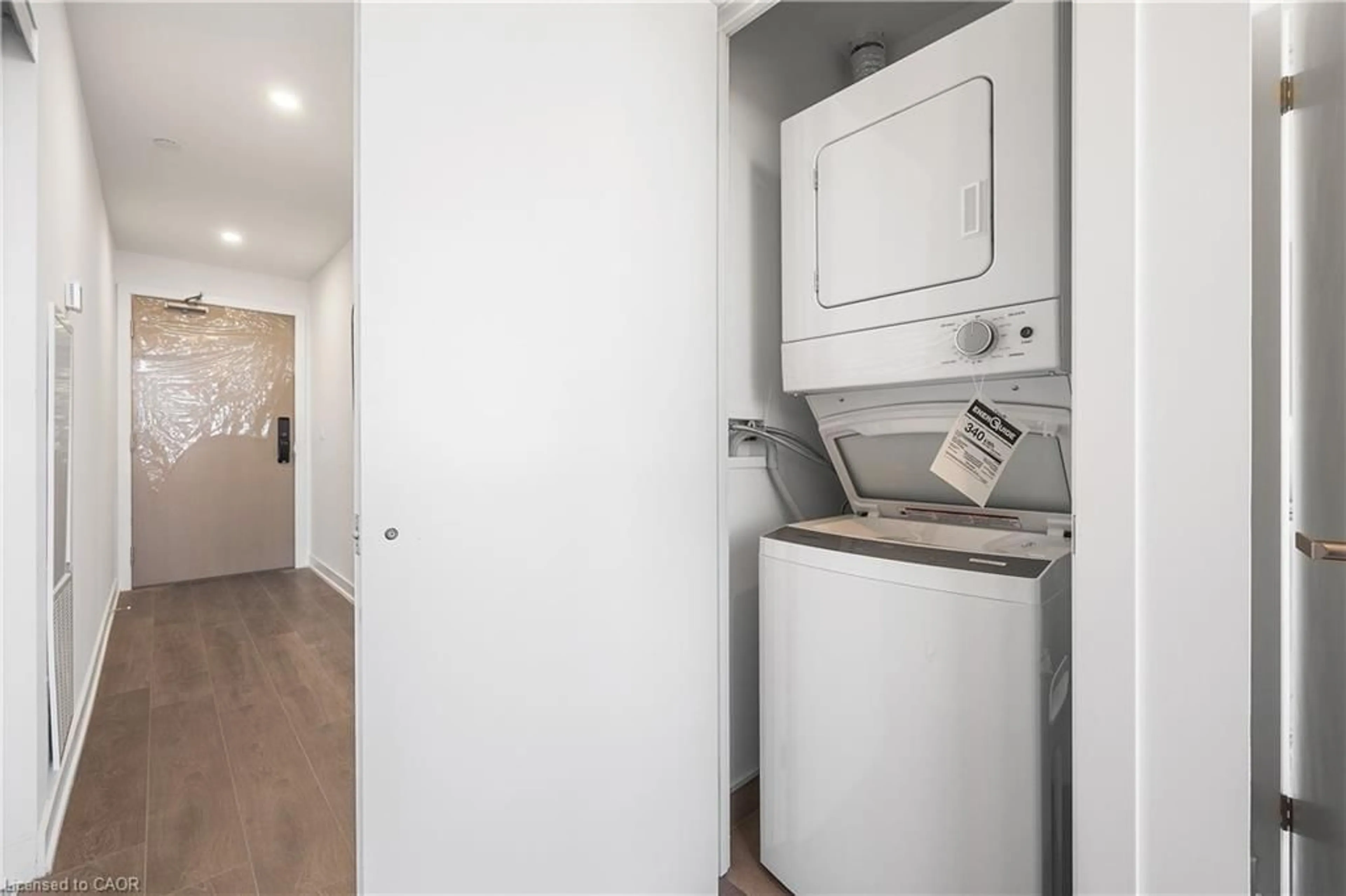 Laundry room for 370 Martha St #801, Burlington Ontario L7R 2P7