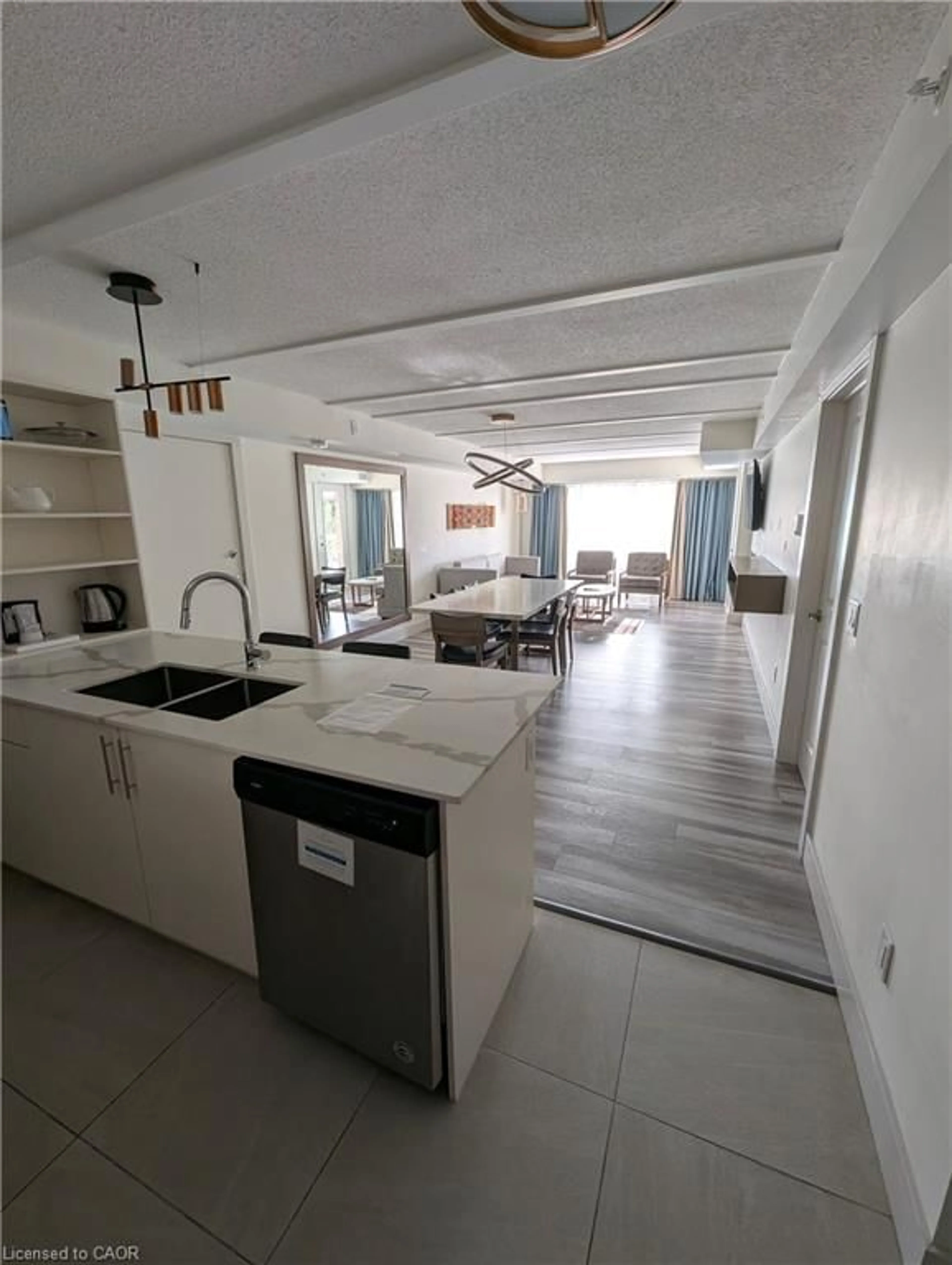 Open concept kitchen, unknown for 9 Harbour St #4403 & 4405, Collingwood Ontario L9Y 5B5