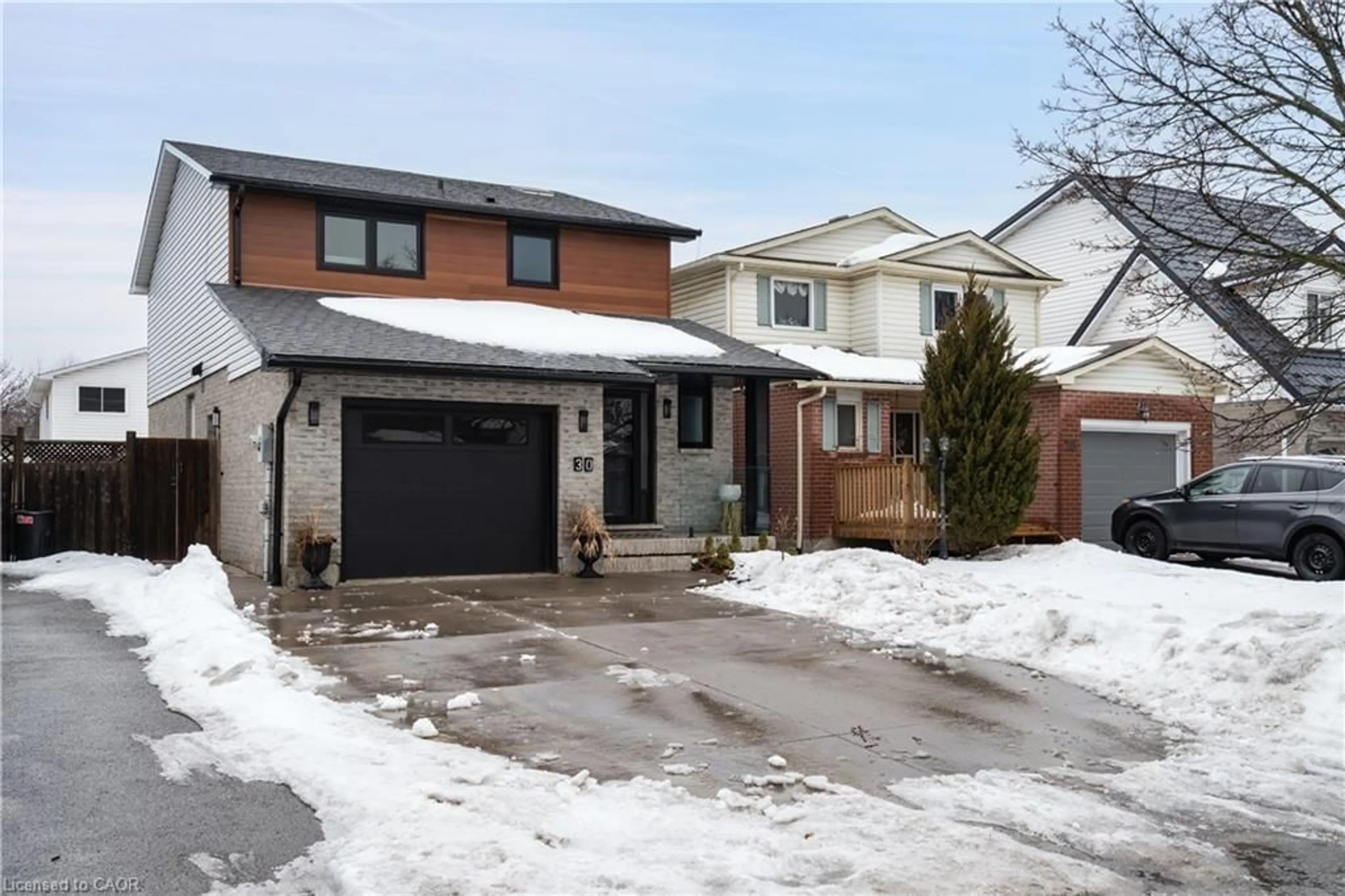 Home with brick exterior material, street for 30 Buchanan Cres, Thorold Ontario L2V 4M5