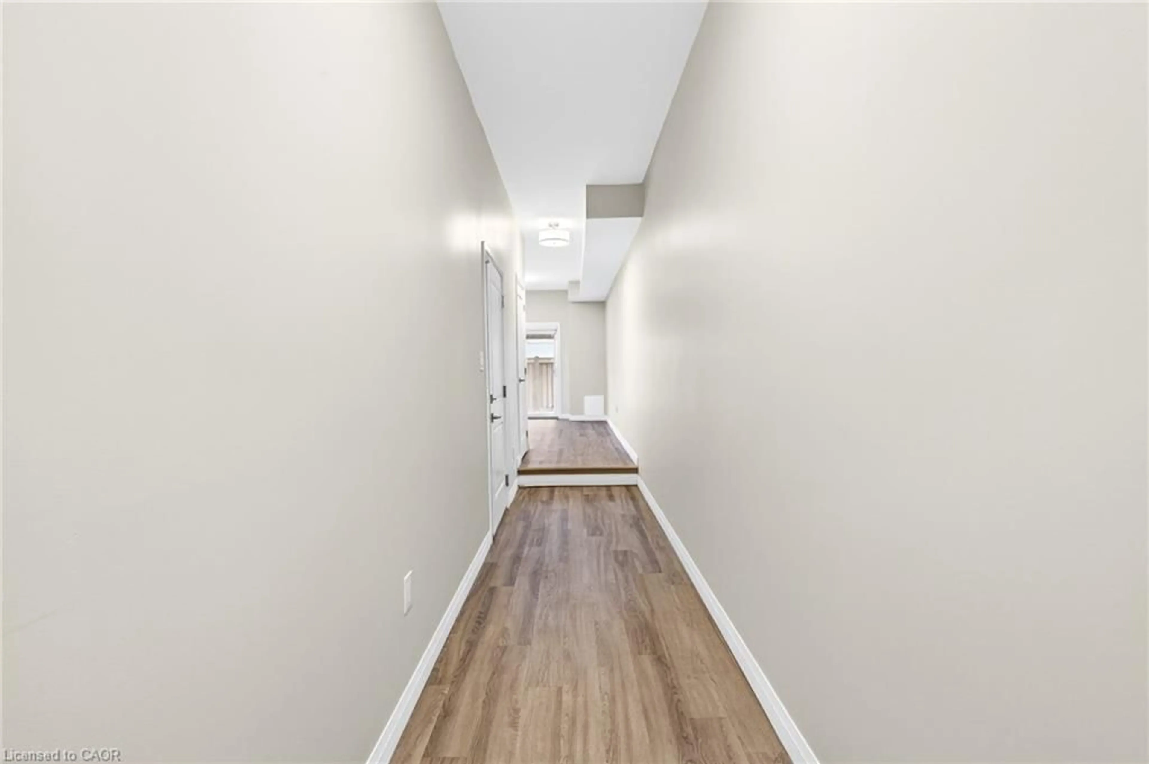 Unknown for 270 Melvin Ave #7, Hamilton Ontario L8H 0B4