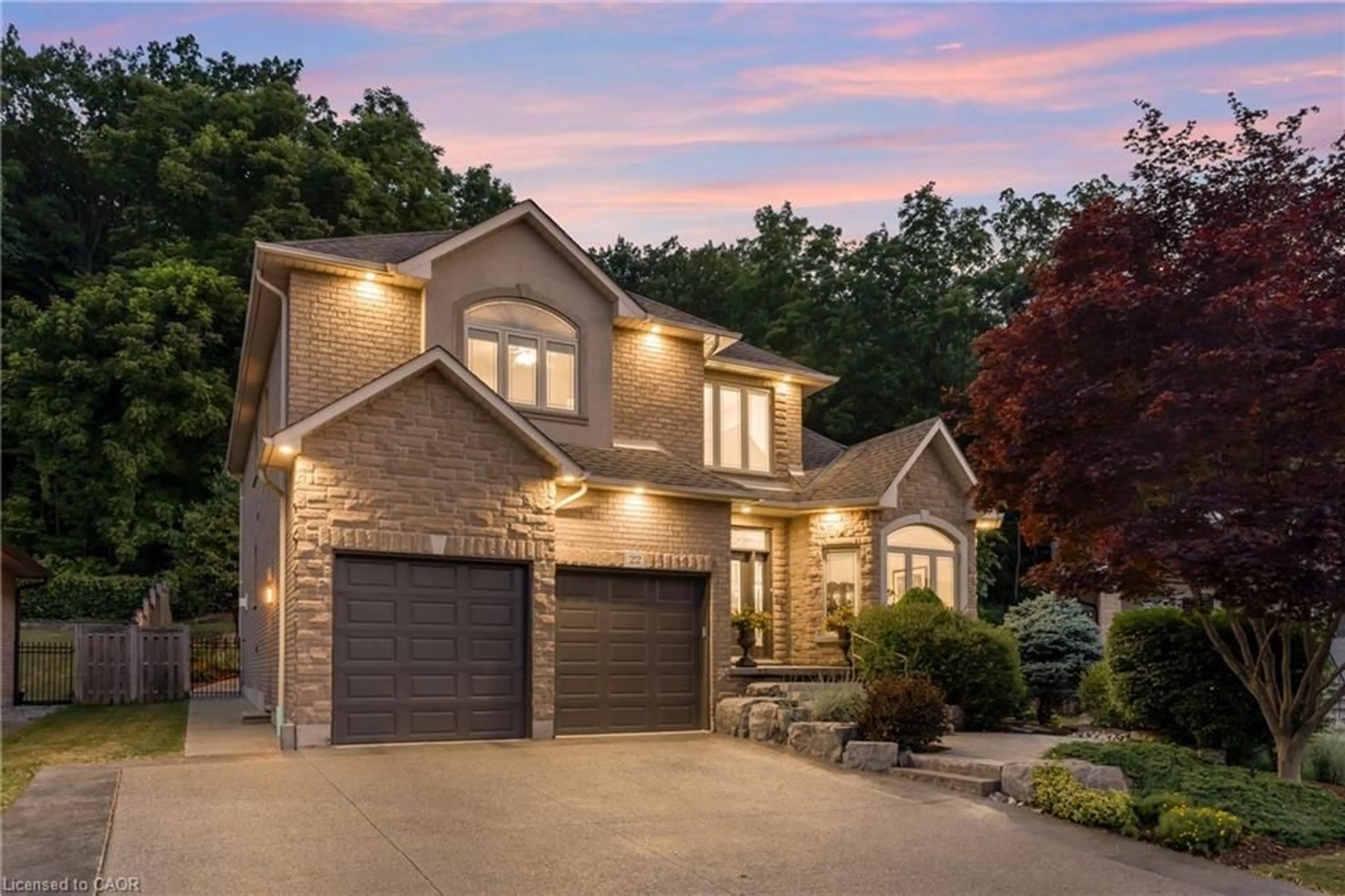 Home with brick exterior material, street for 22 Shadeland Cres, Stoney Creek Ontario L8G 4Y1