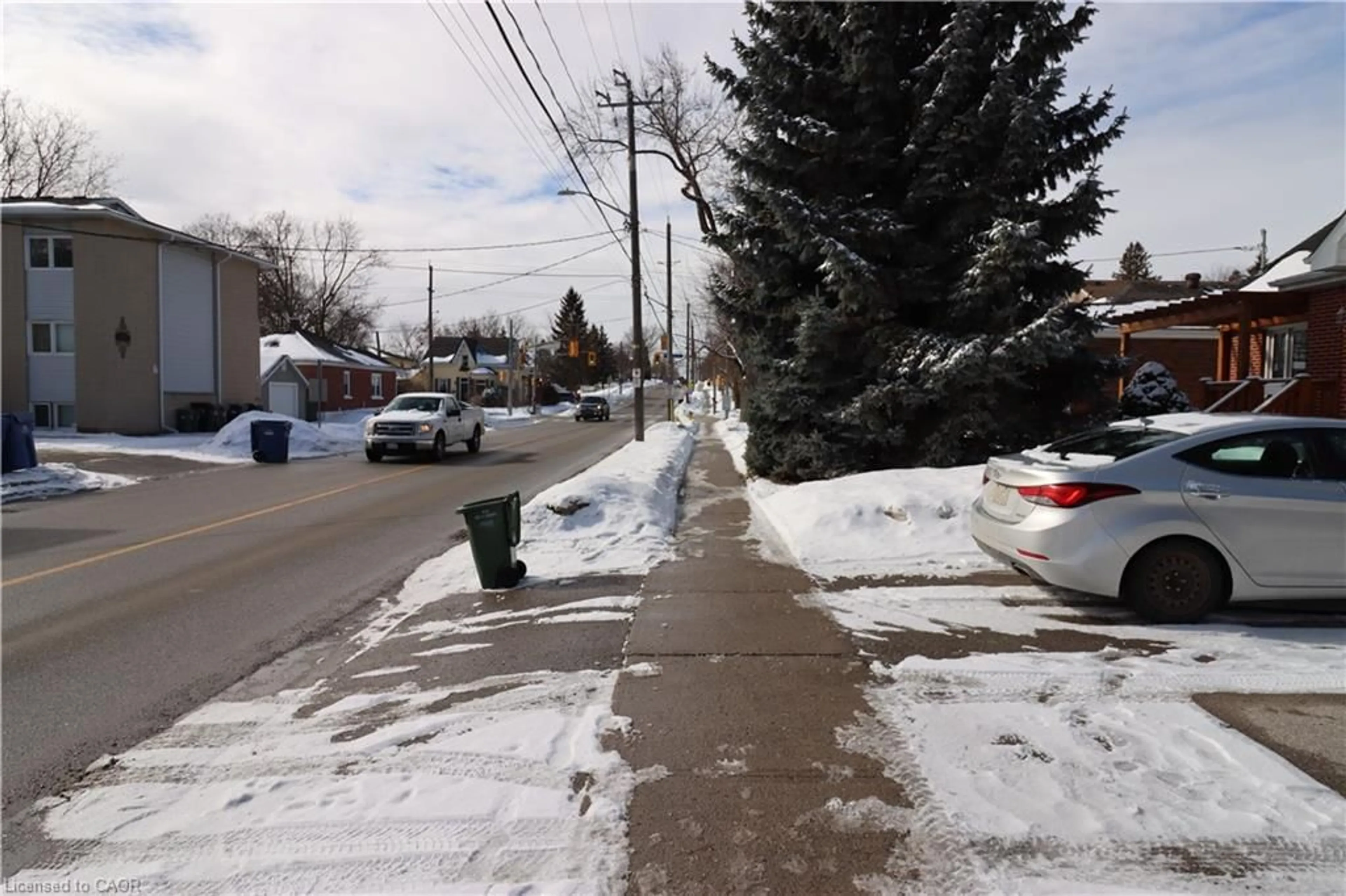 Parking for 344 Paisley Rd, Guelph Ontario N1H 2P9