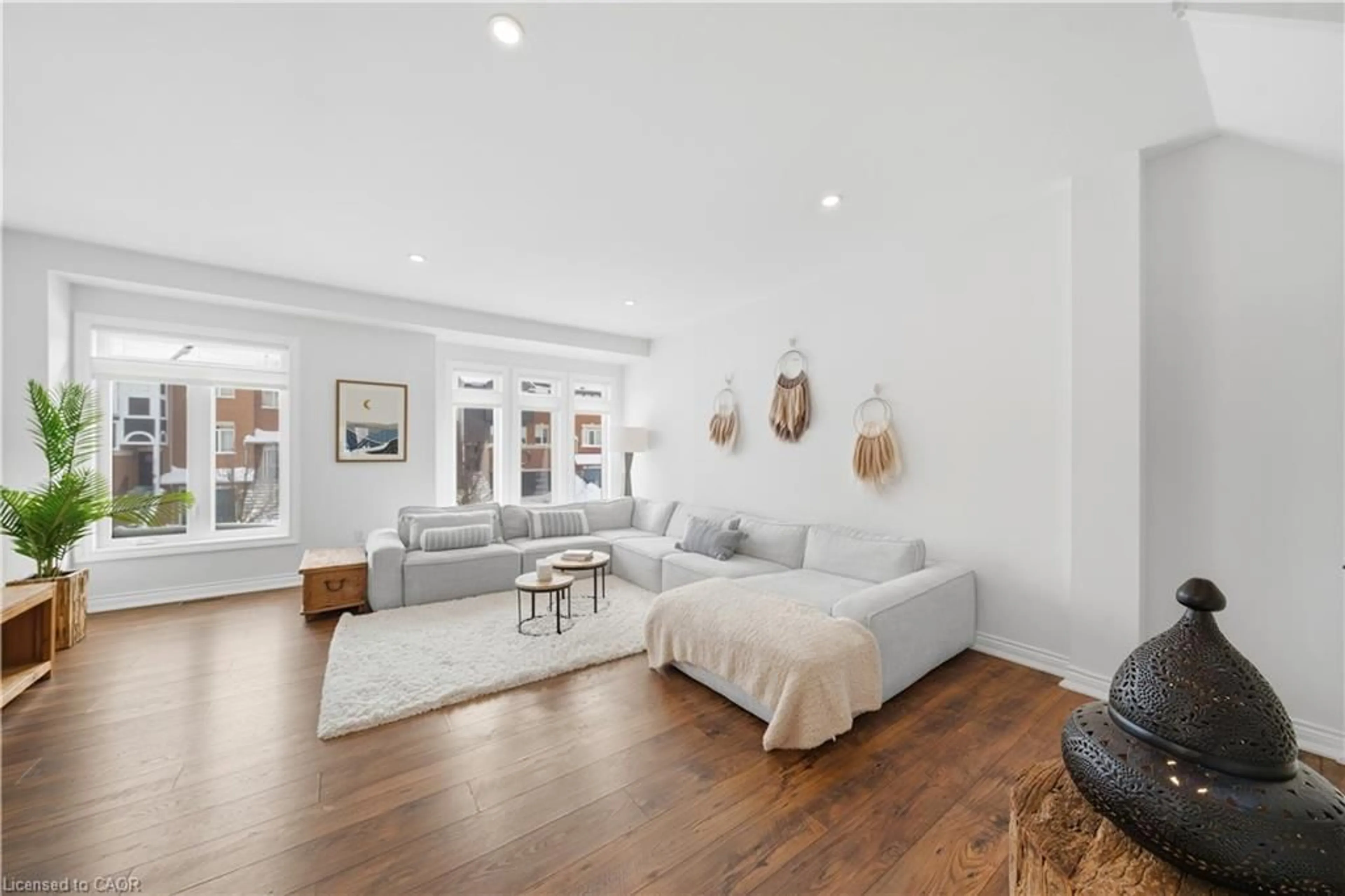 Living room with furniture, unknown for 10 Grey Owl Run, Georgetown Ontario L7G 5Z7