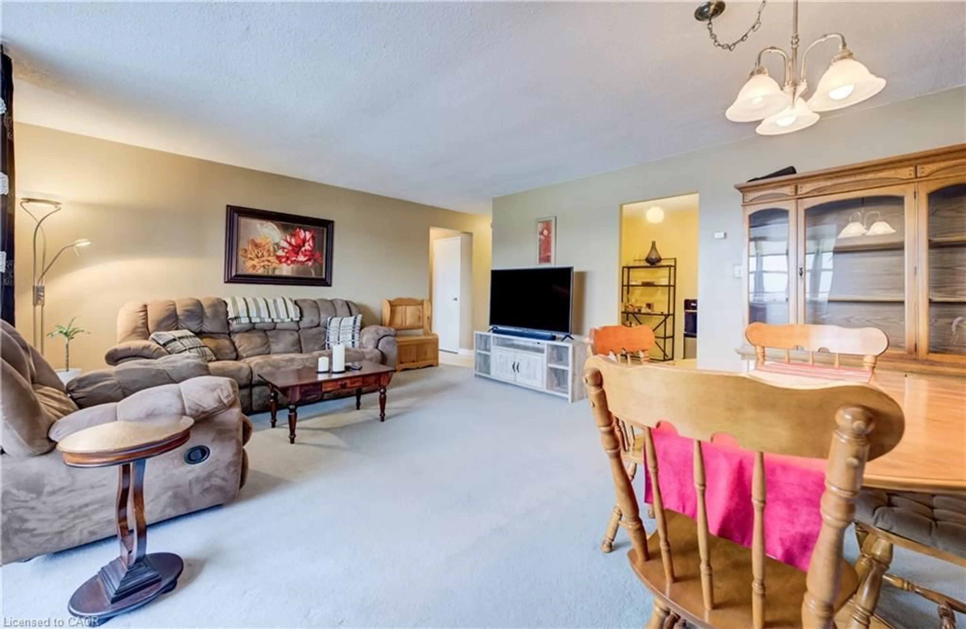 Living room with furniture, unknown for 225 Harvard Pl #911, Waterloo Ontario N2J 4H4