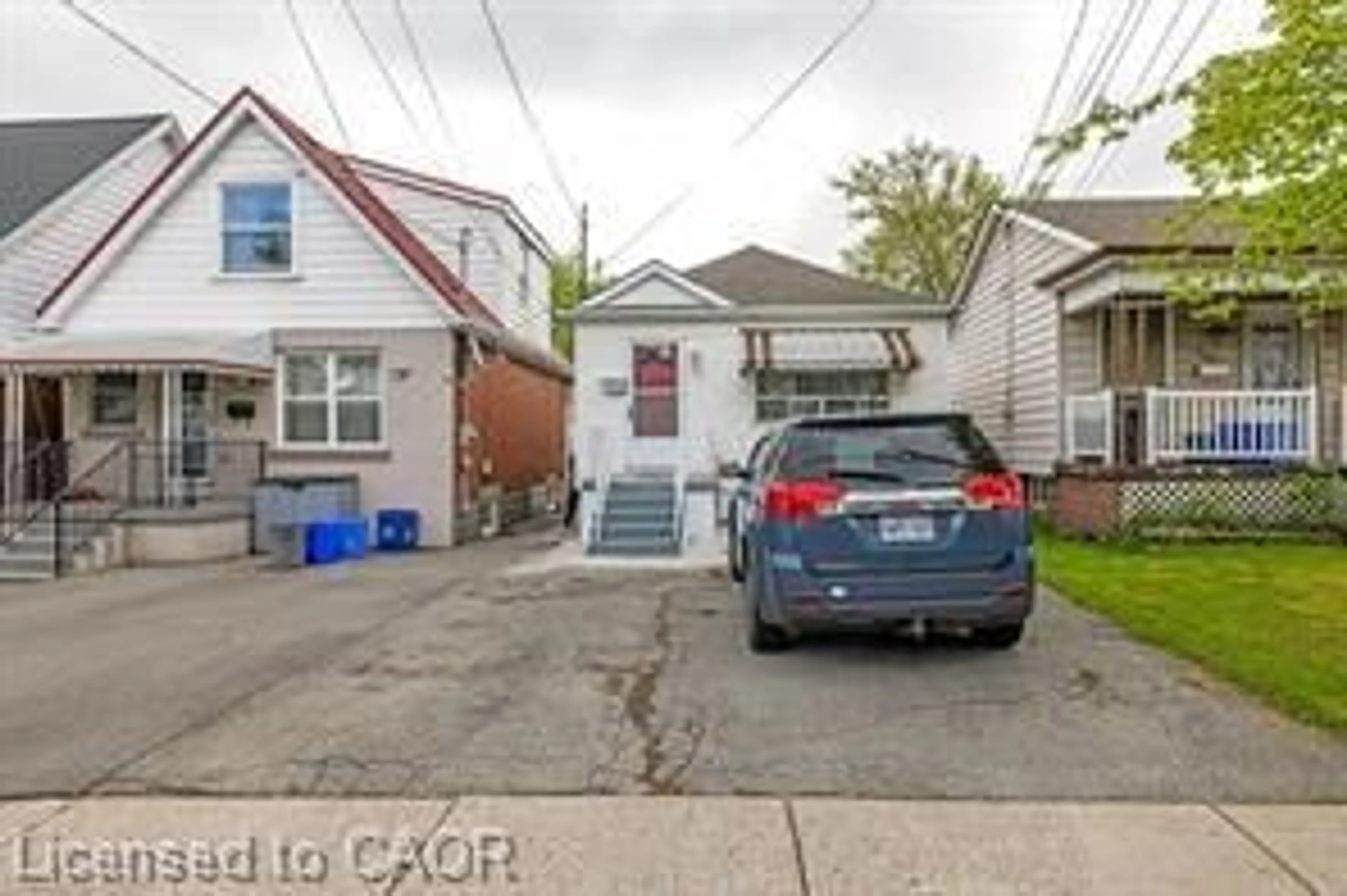 Unknown for 201 East 23rd. St, Hamilton Ontario L8V 2X2