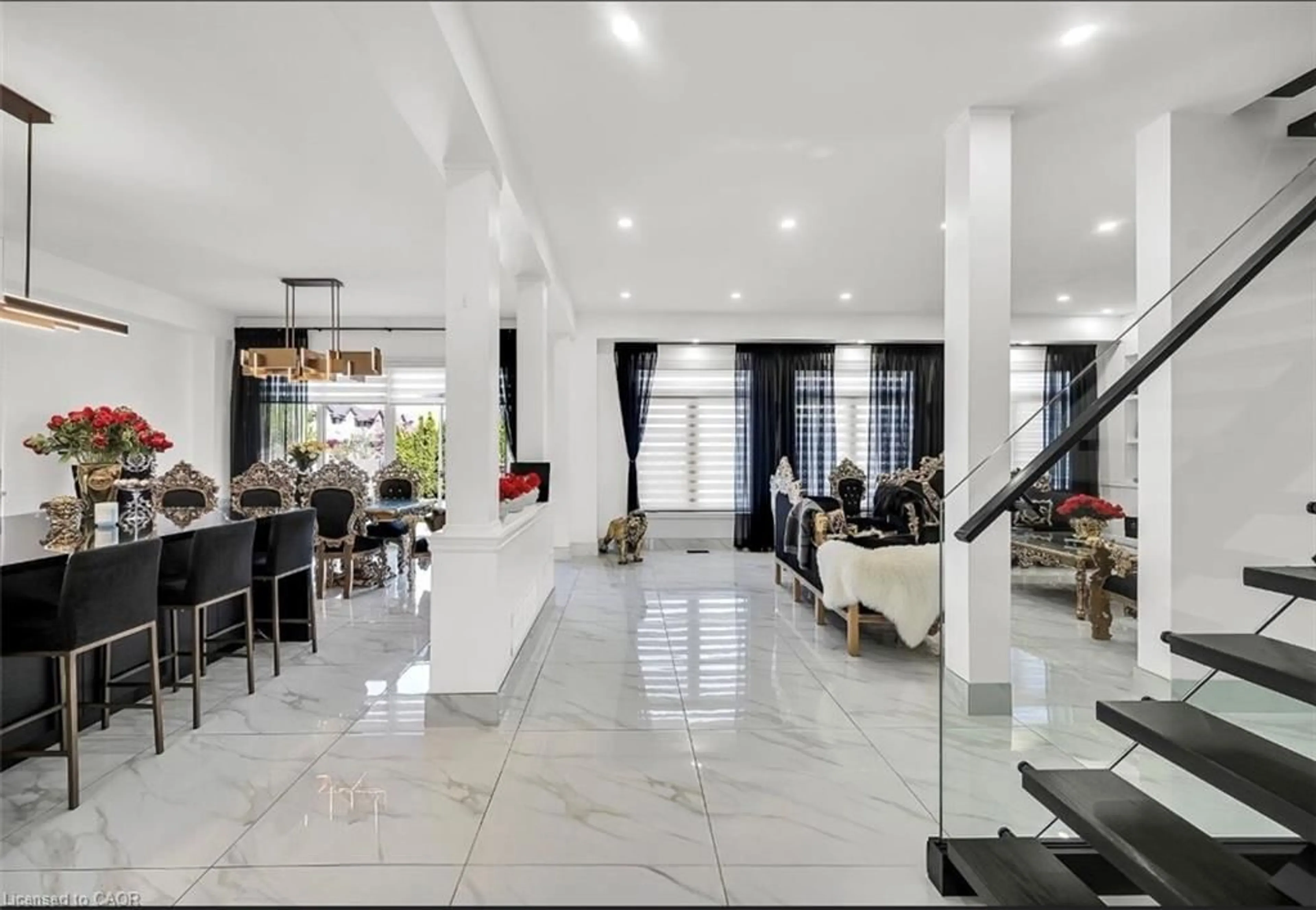 Lobby for 137 Diiorio Cir, Ancaster Ontario L9K 1T3