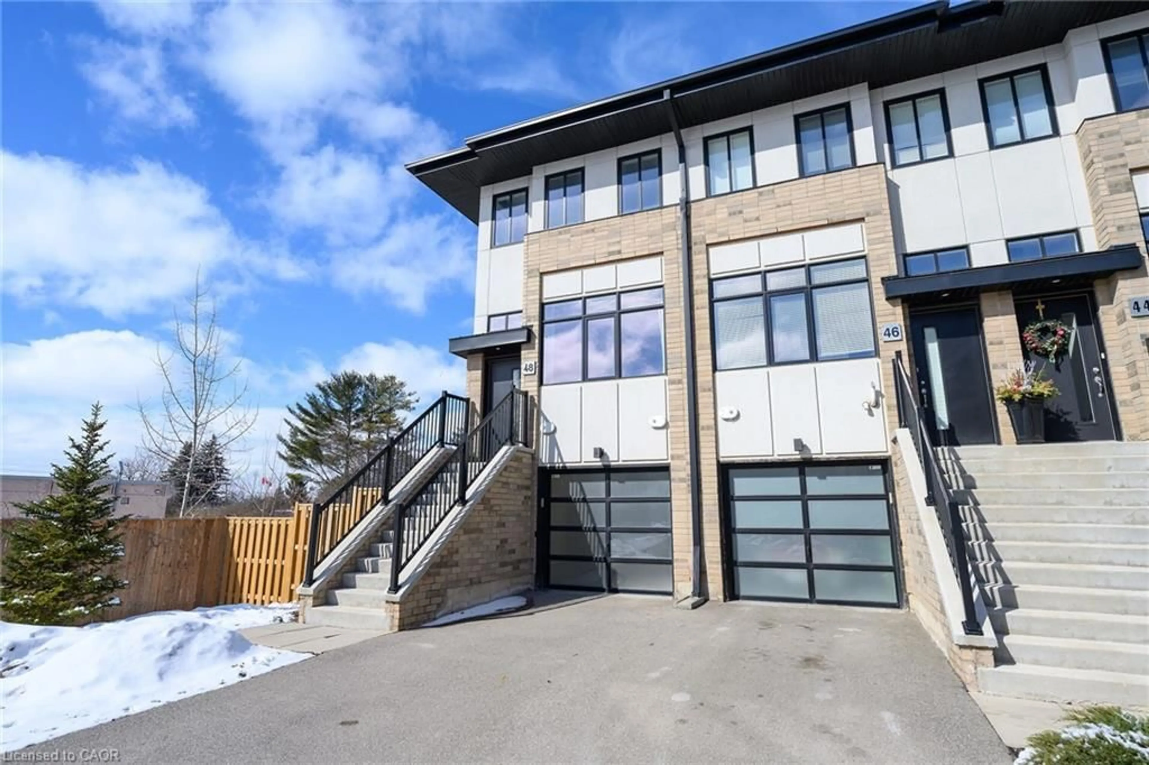 Unknown for 48 Markle Cres, Ancaster Ontario L9G 0H3