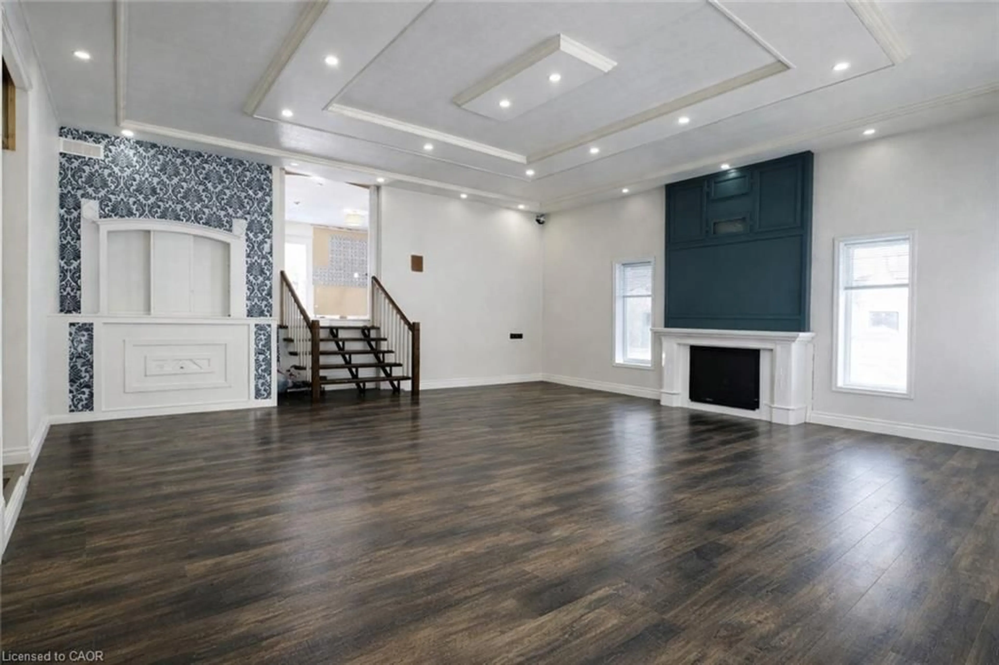 Indoor foyer for 1133 Plowmans Line, Norfolk County Ontario N0J 1E0