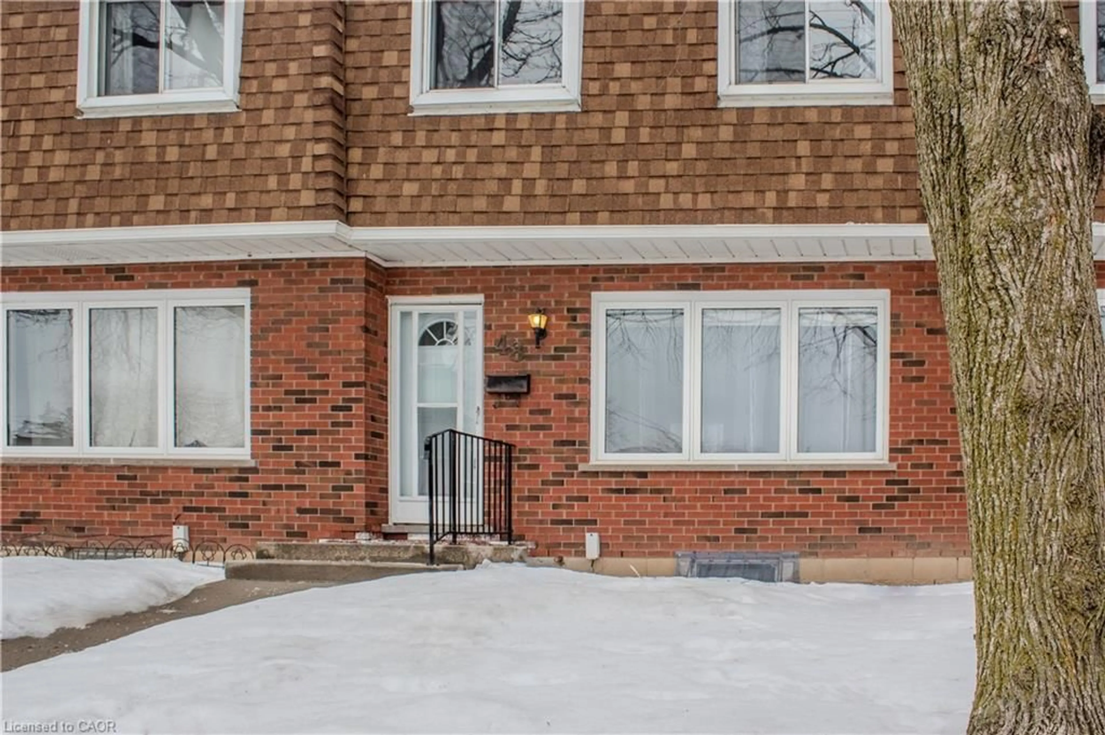 Home with brick exterior material, street for 48 Riverdale Dr #2, Hamilton Ontario L8E 1K3