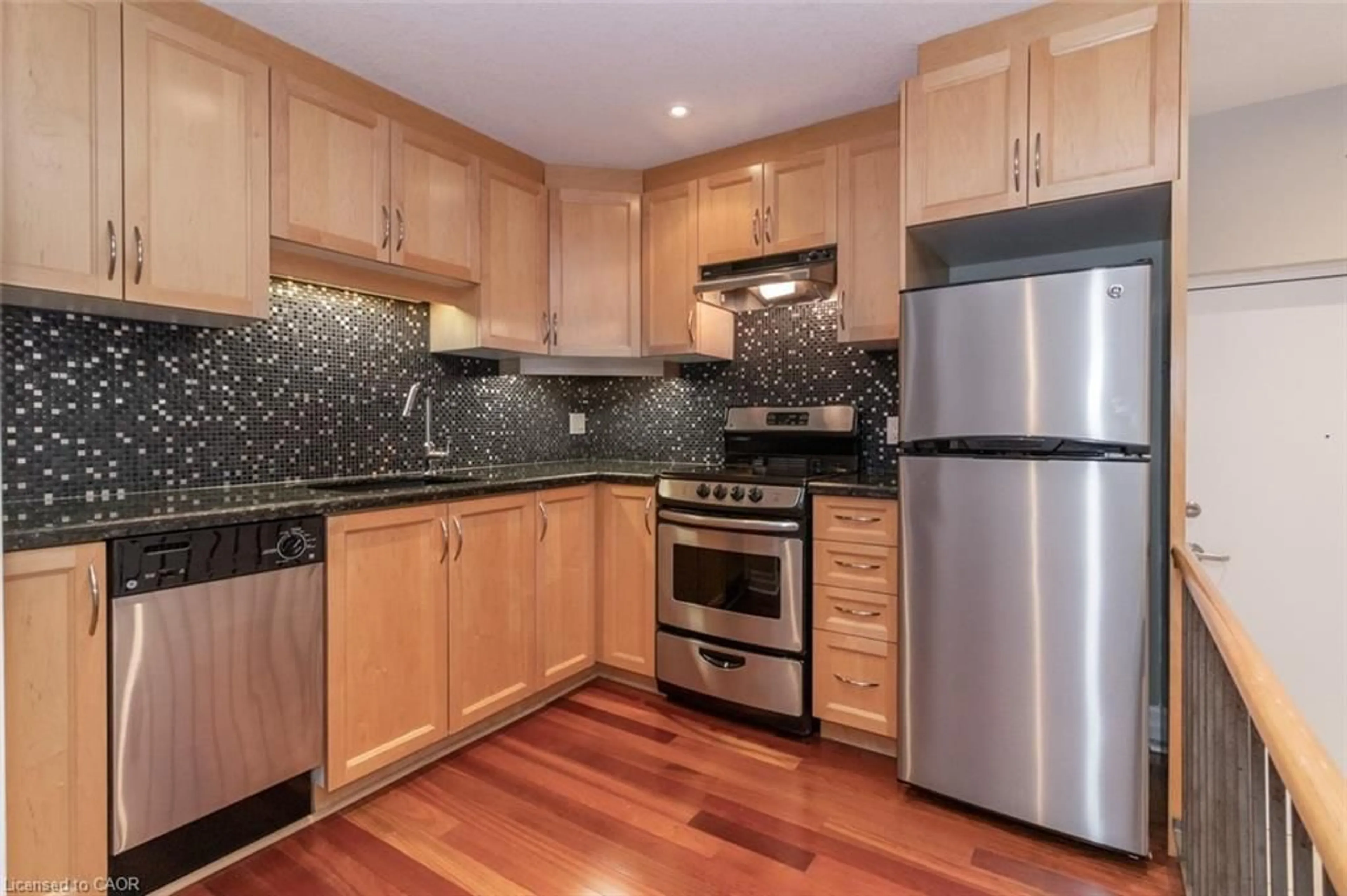 Standard kitchen, wood/laminate floor for 35 Alexandra Ave #103, Waterloo Ontario N2L 1L4