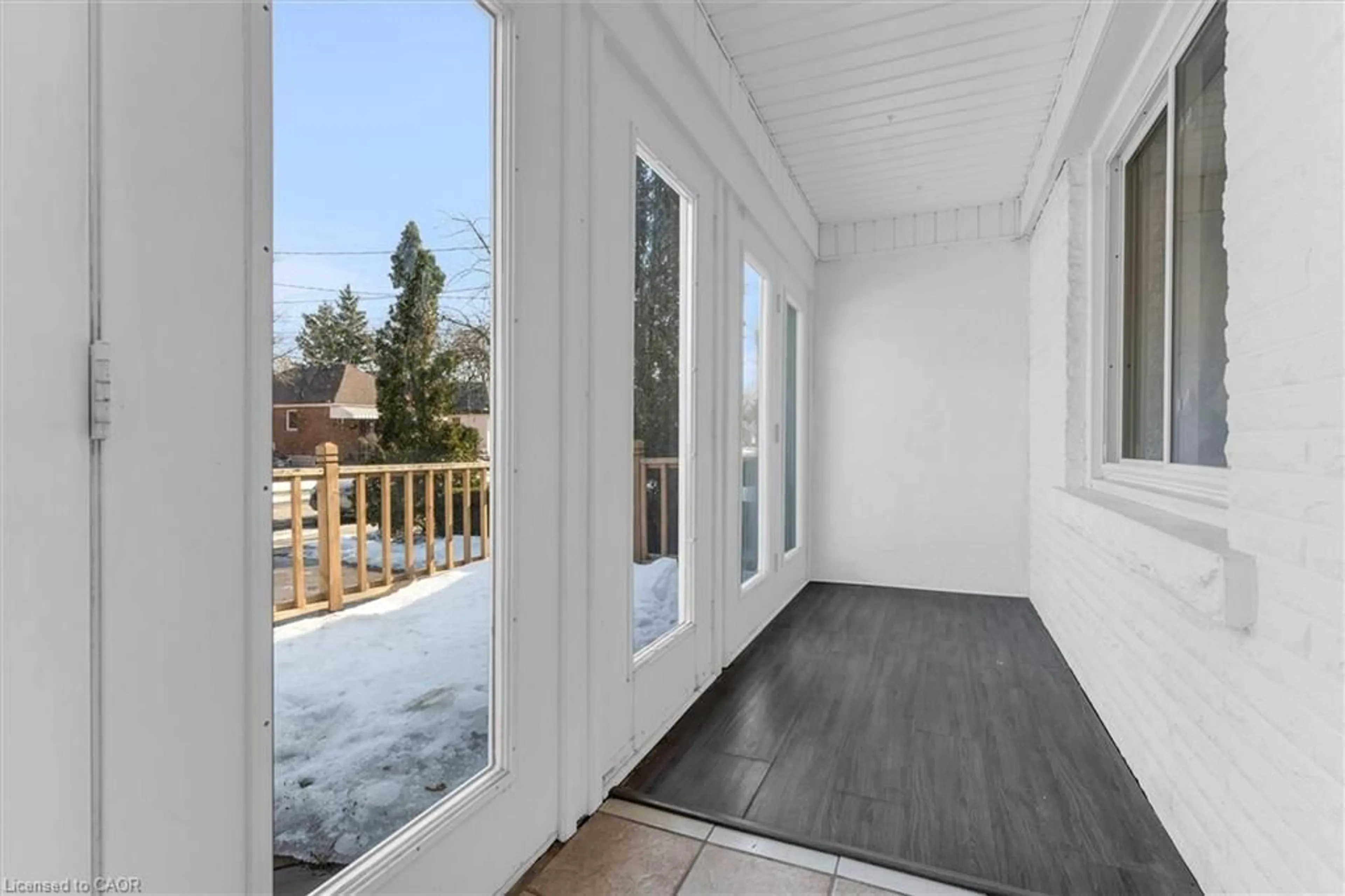 Unknown for 40 West 3rd St, Hamilton Ontario L9C 3J9