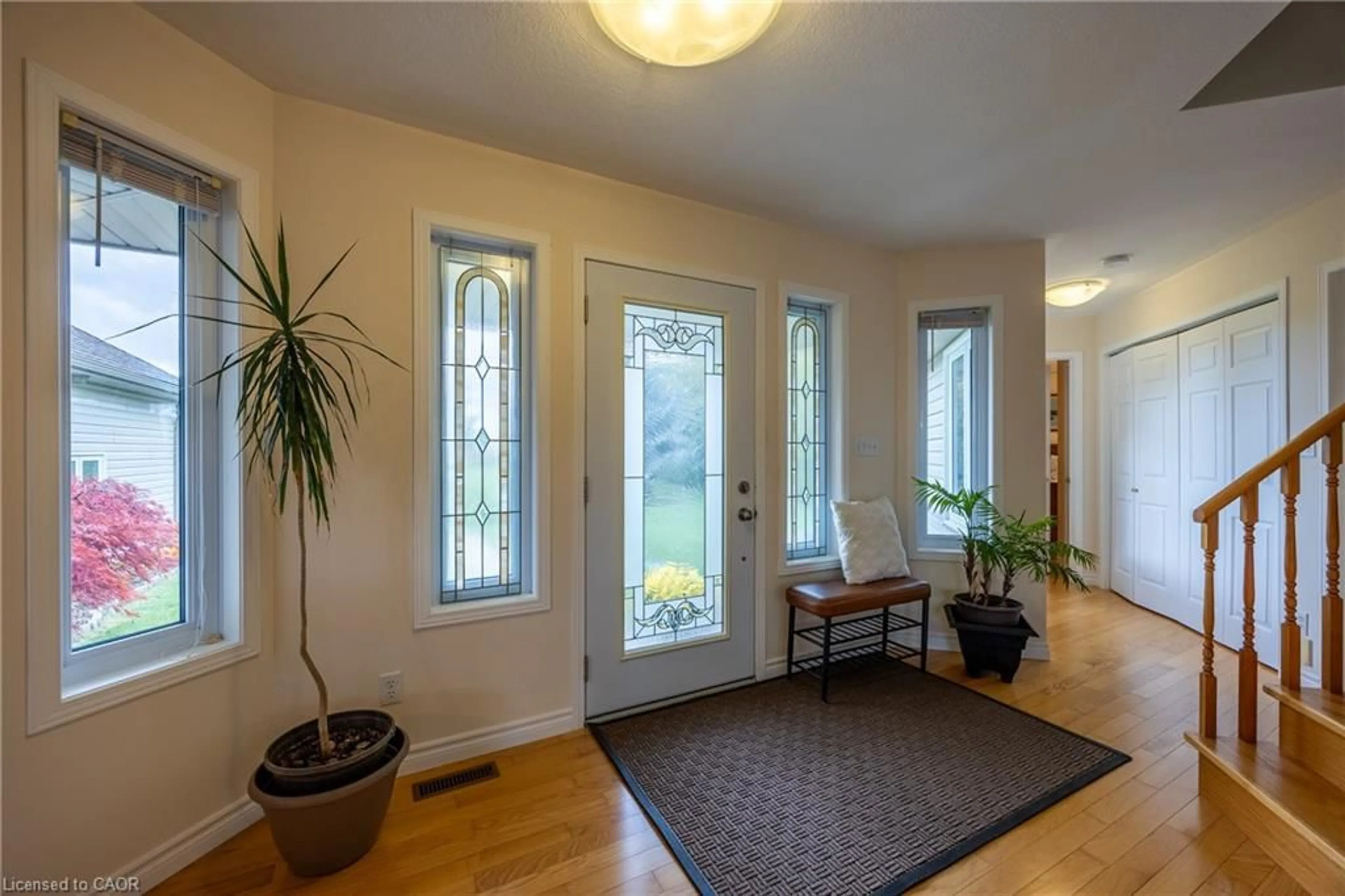 Indoor entryway for 1028 Highway 59, Port Rowan Ontario N0E 1M0