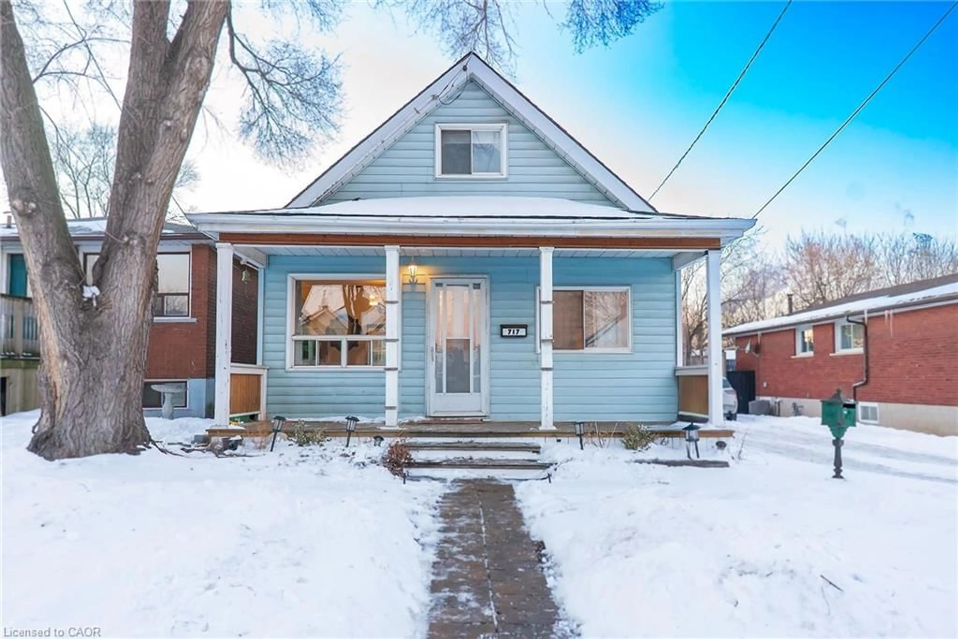 Home with brick exterior material, street for 717 Knox Ave, Hamilton Ontario L8H 6K7