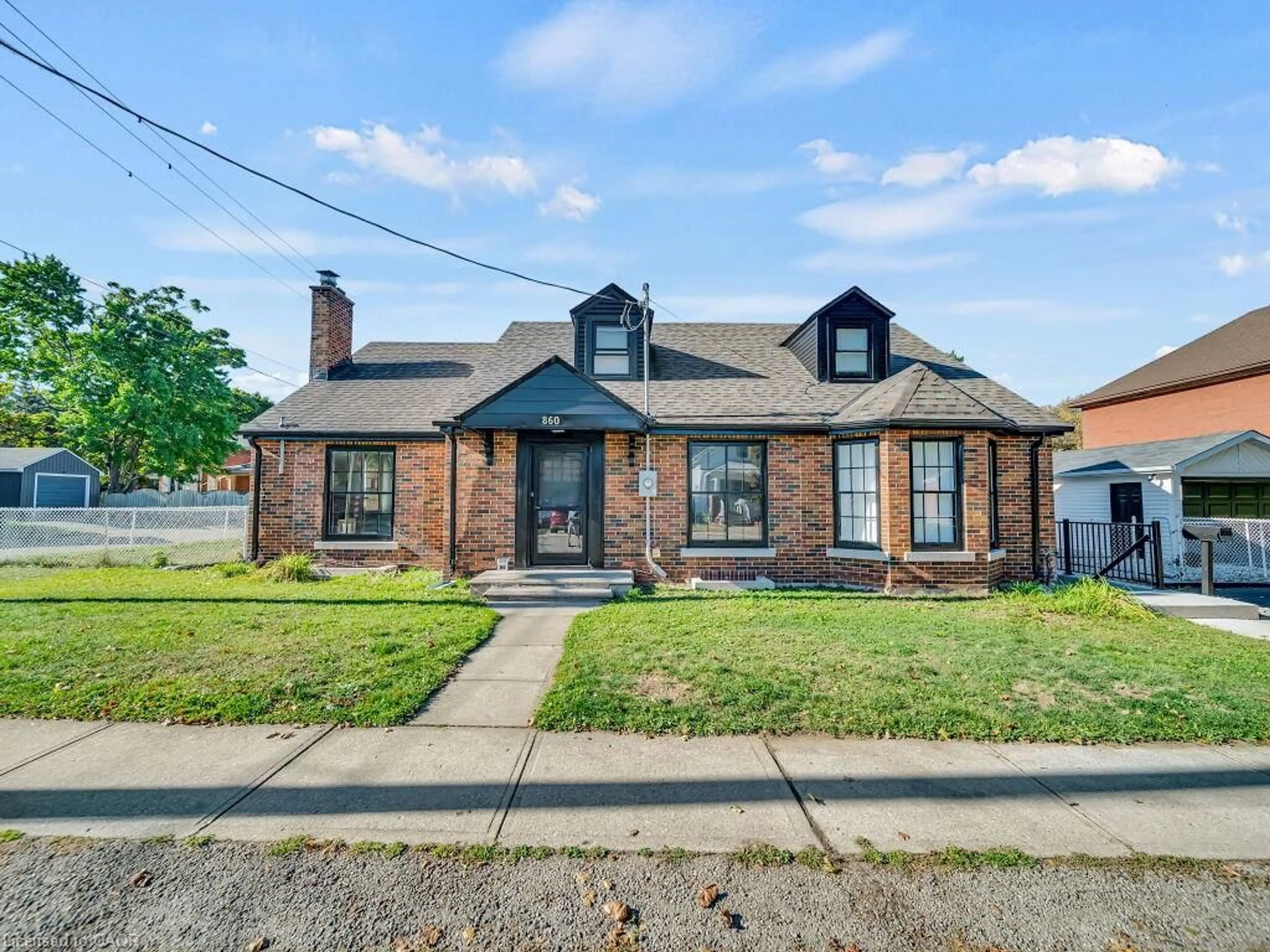 Home with brick exterior material, street for 860 Vine St, Cambridge Ontario N3H 2Z5