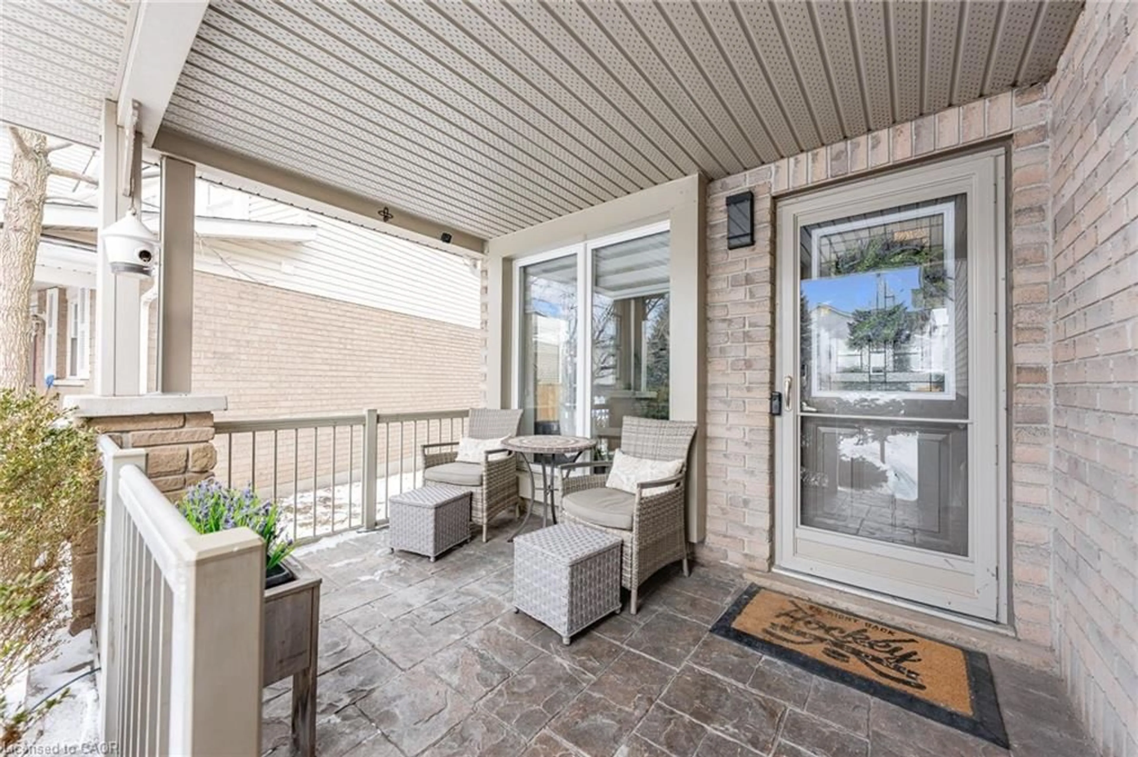 Patio, street for 100 Hay Cres, Cambridge Ontario N1P 1H7