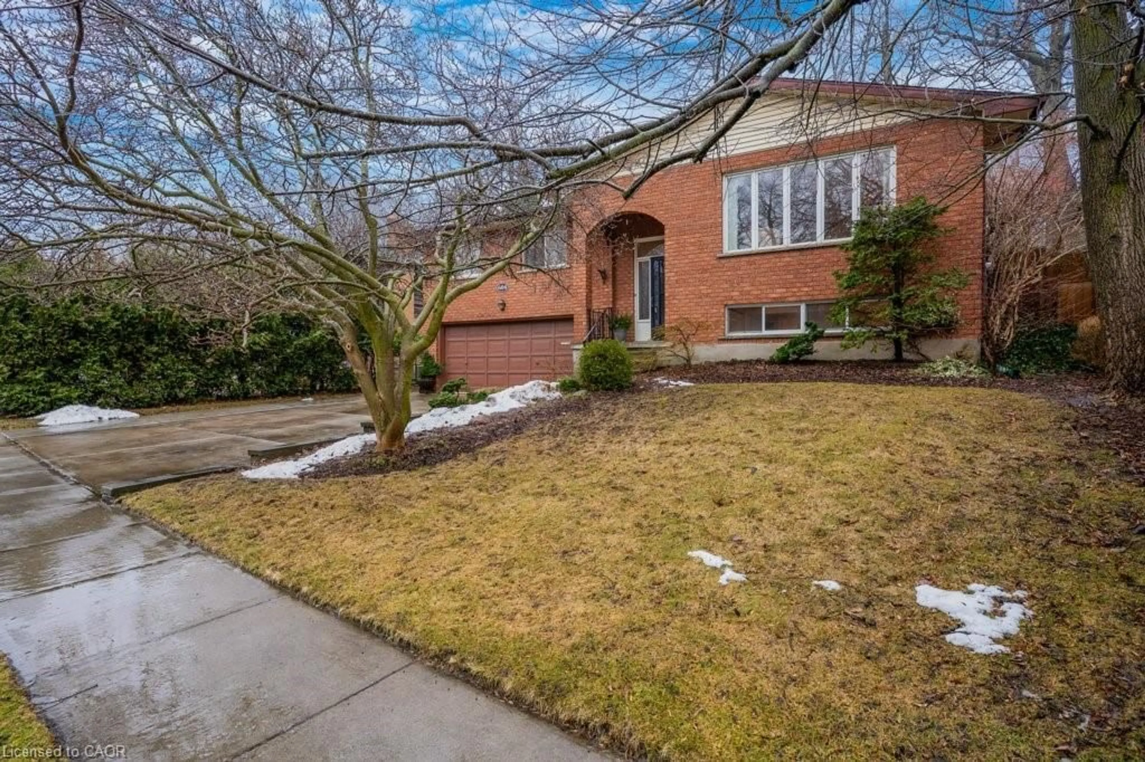 Unknown for 604 White Oak Dr, Cambridge Ontario N1S 4J6