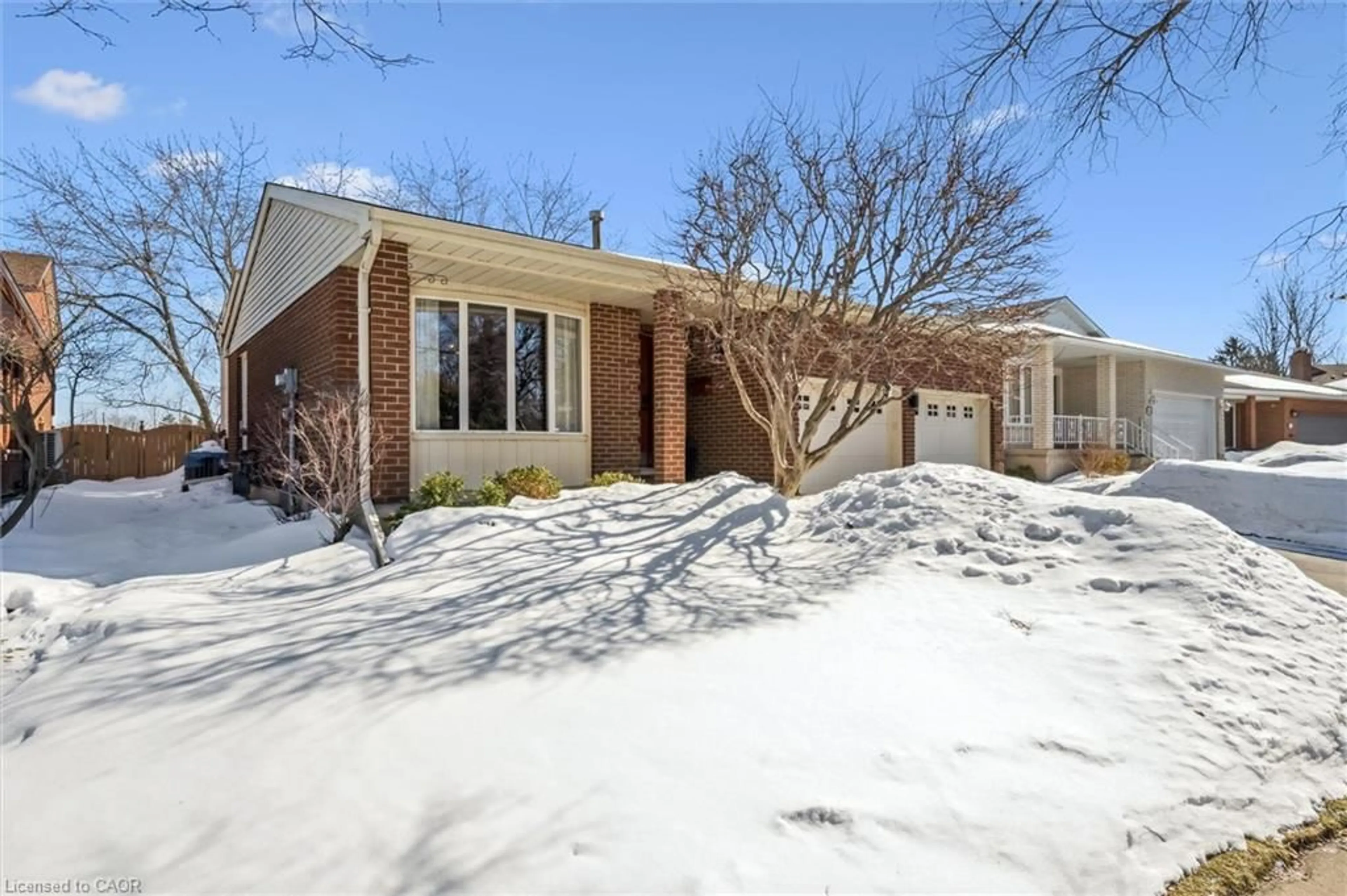 Home with brick exterior material, street for 80 Old Forest Cres, Kitchener Ontario N2N 2A3