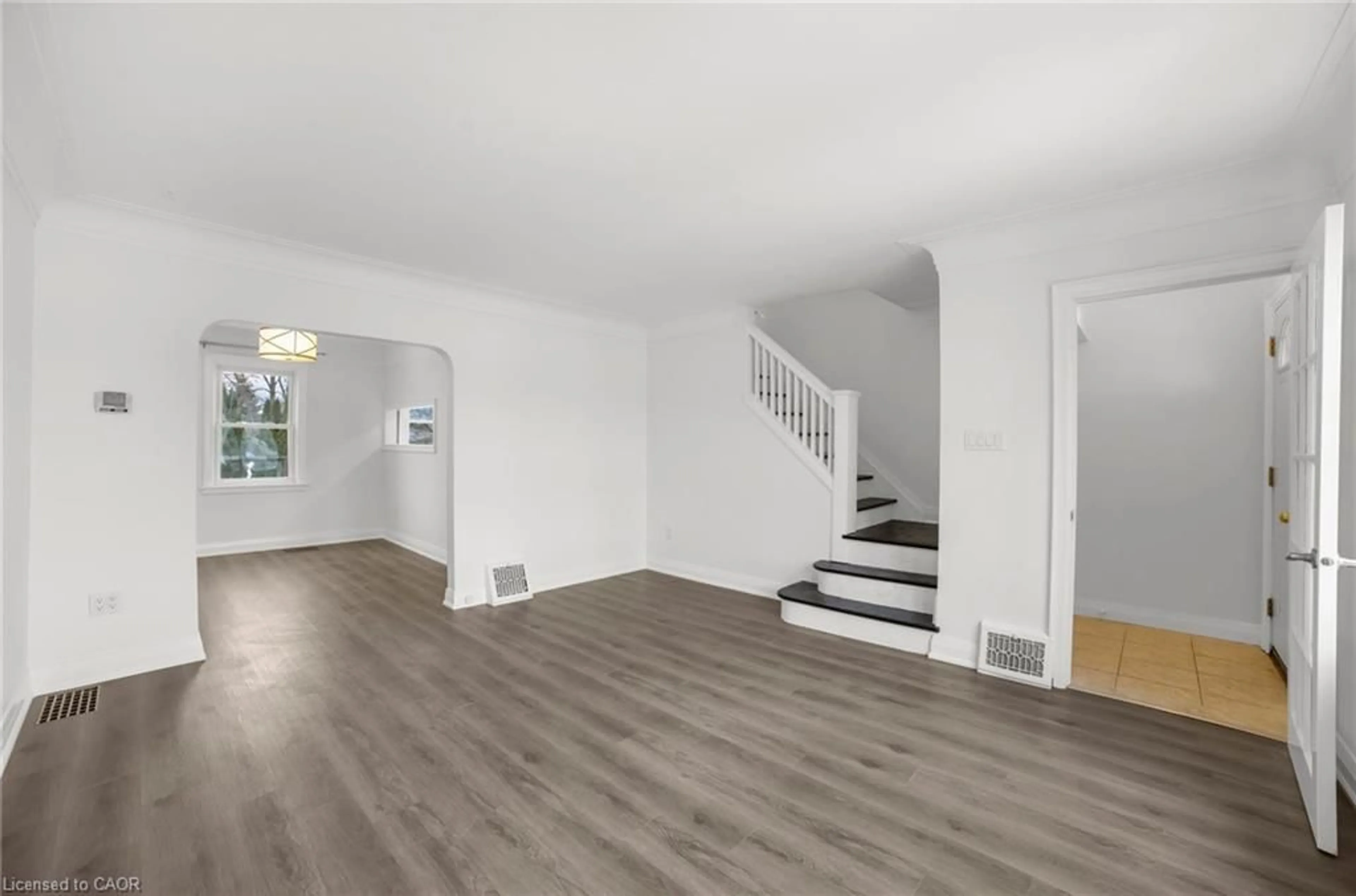 Unknown for 53 Paradise Rd, Hamilton Ontario L8S 1S3