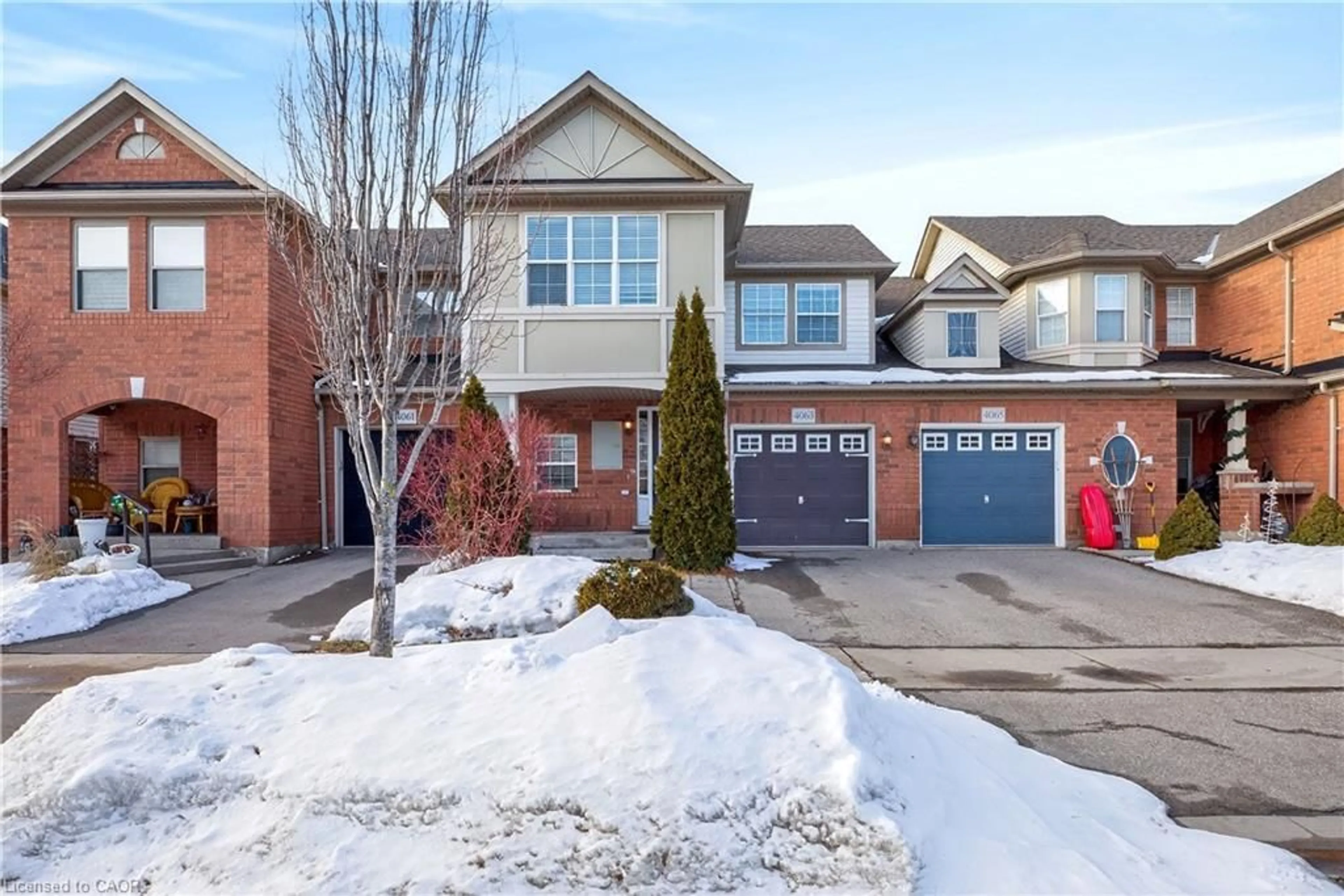 Home with brick exterior material, street for 4063 Donnic Dr, Burlington Ontario L7M 0A5