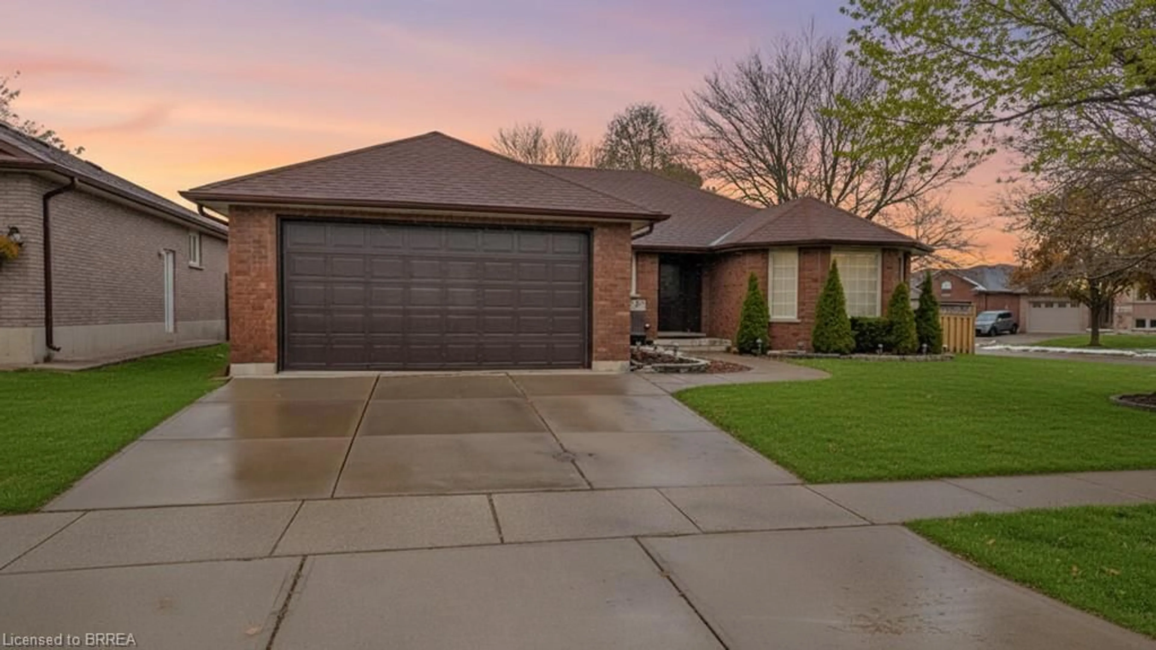 Home with brick exterior material, street for 75 Maplecrest Lane, Brantford Ontario N3R 7T8