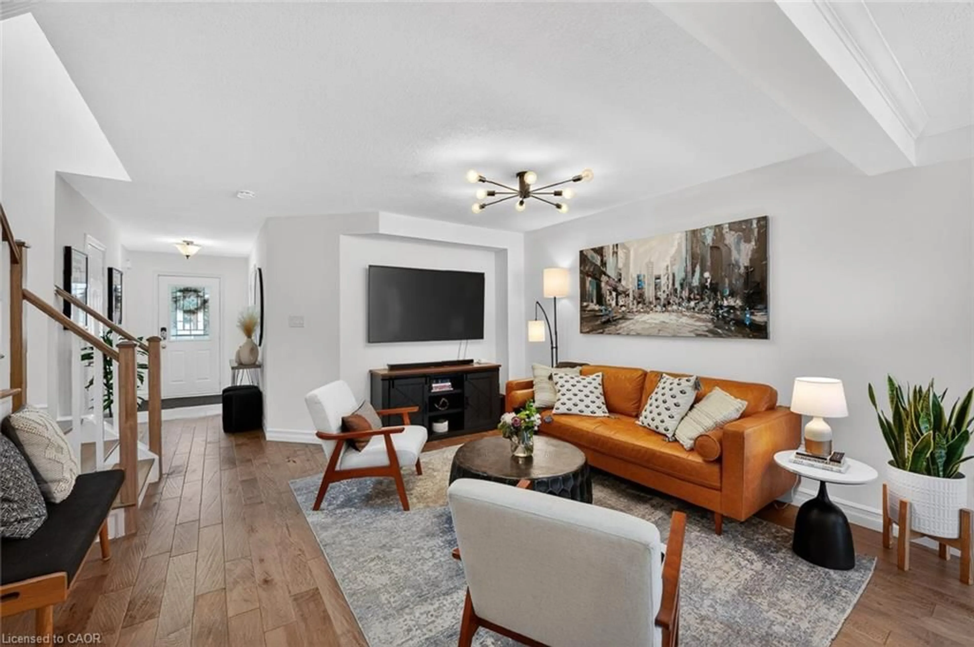 Living room with furniture, unknown for 2920 Headon Forest Dr, Burlington Ontario L7M 4H1