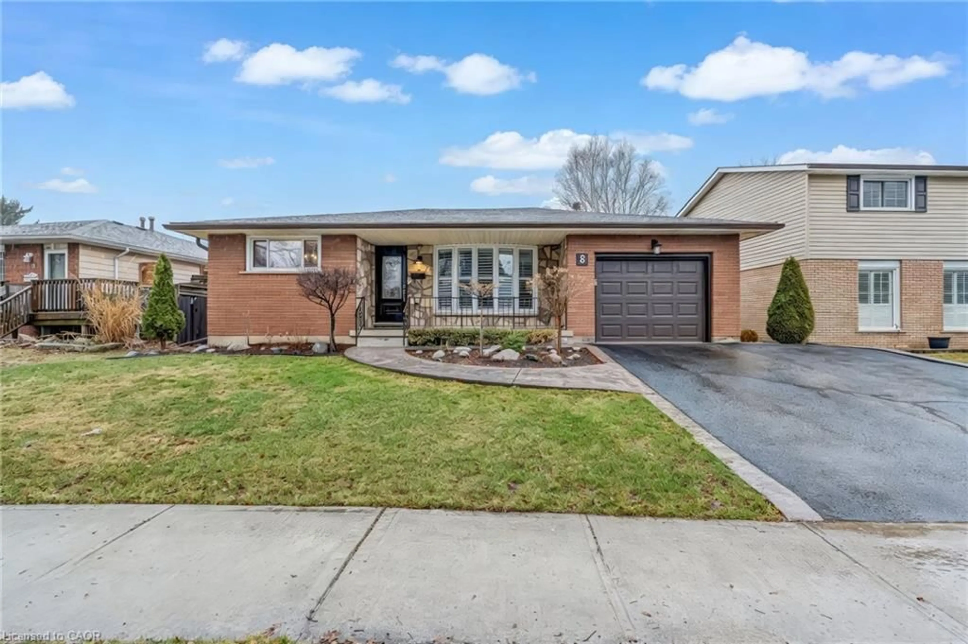 Home with brick exterior material, street for 8 Ivanhoe Rd, Brantford Ontario N3R 5T8