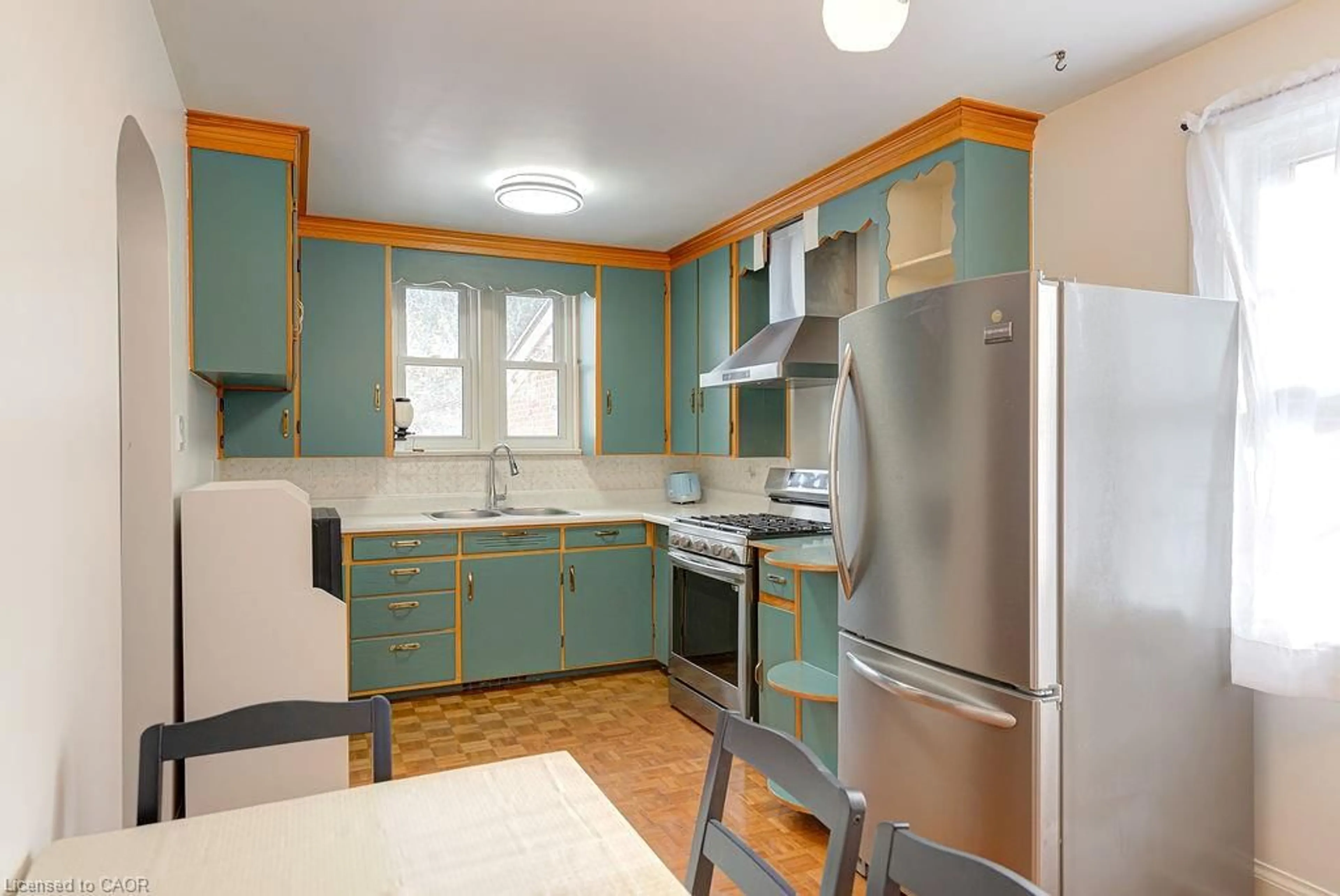 Standard kitchen, unknown for 62 Brentwood Ave, Kitchener Ontario N2H 2C8