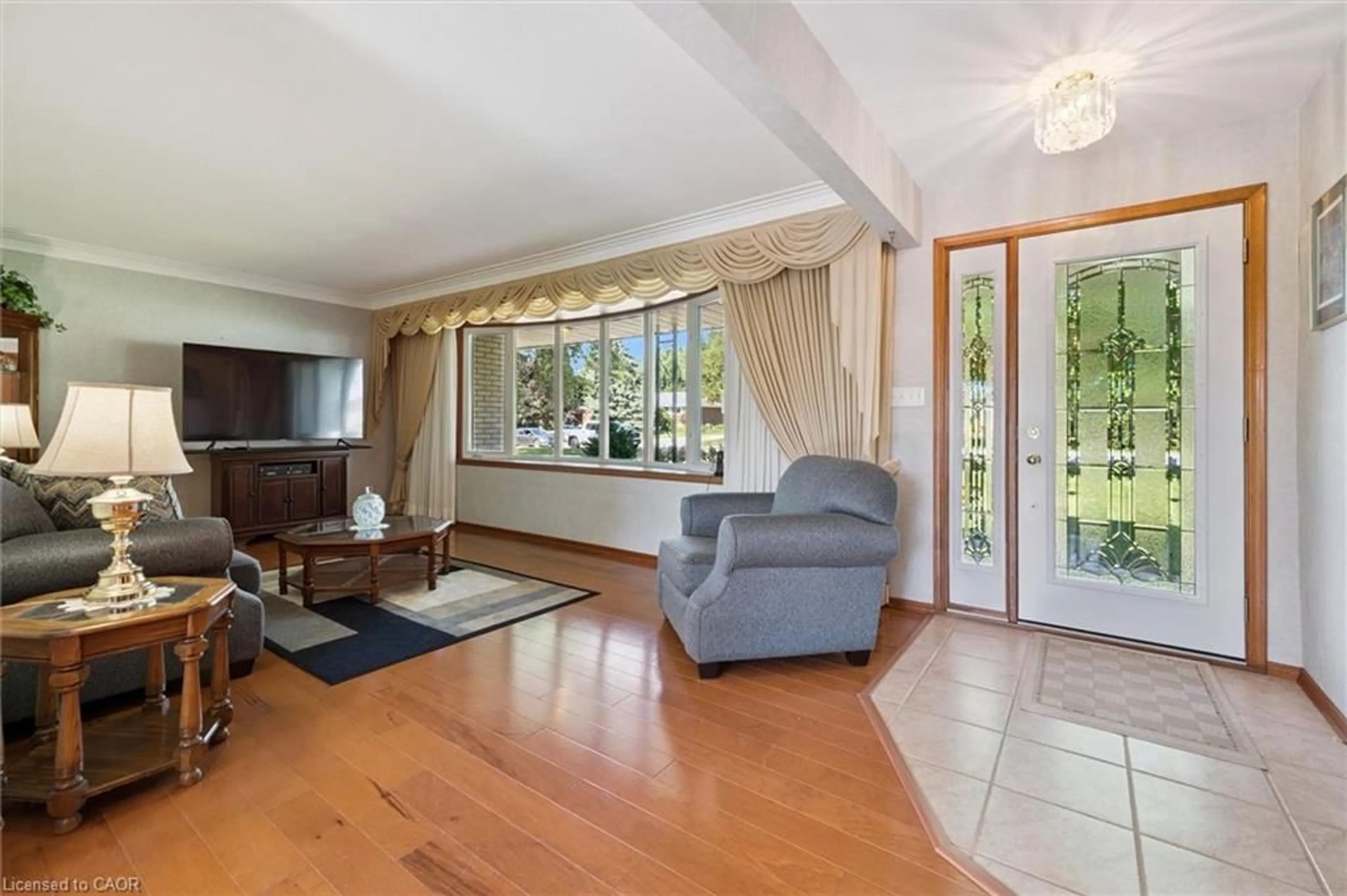 Living room with furniture, unknown for 27 Peel St E, Alma Ontario N0B 1A0