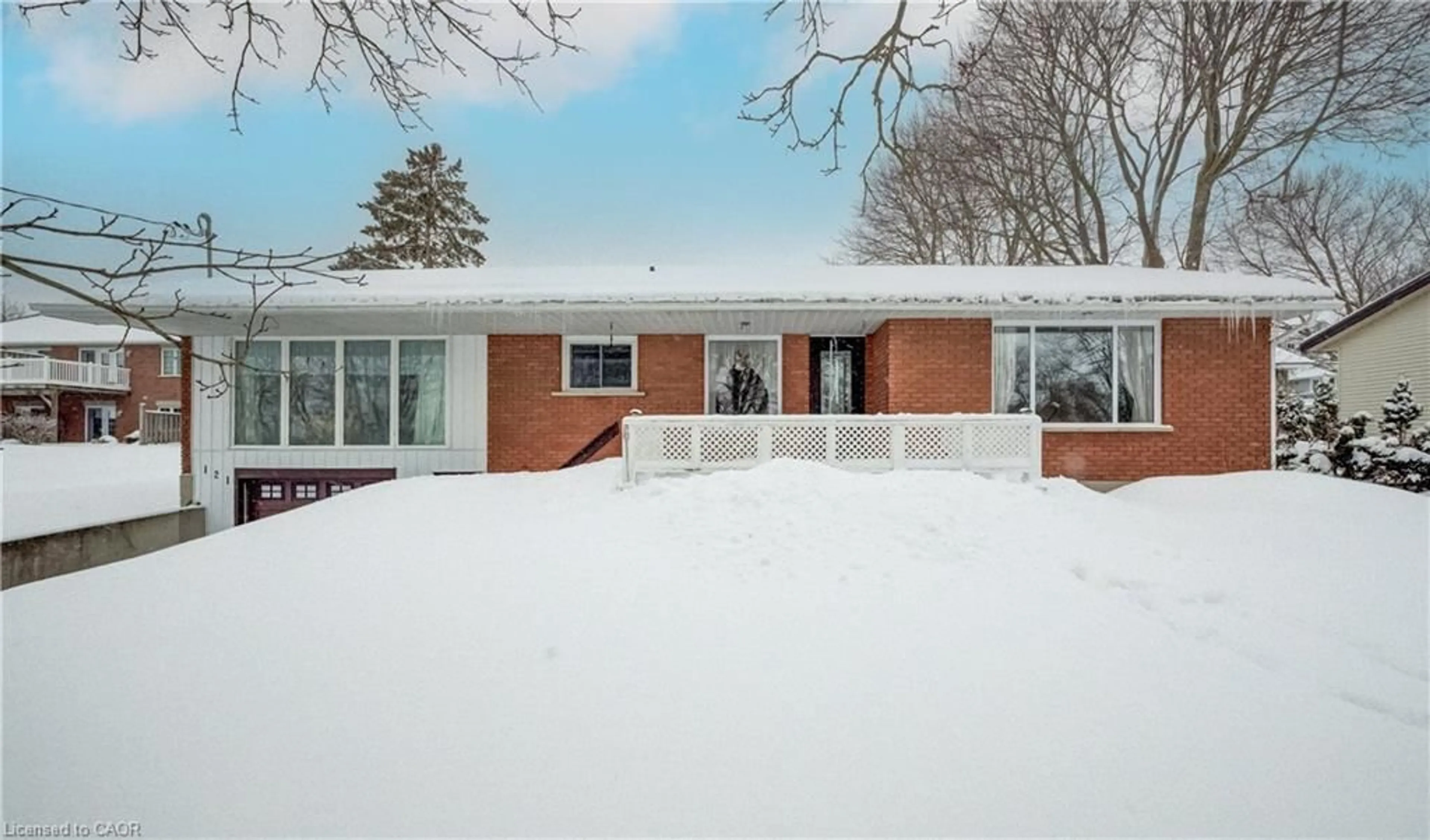 Home with brick exterior material, unknown for 121 North Water St, Mount Forest Ontario N0G 2L3