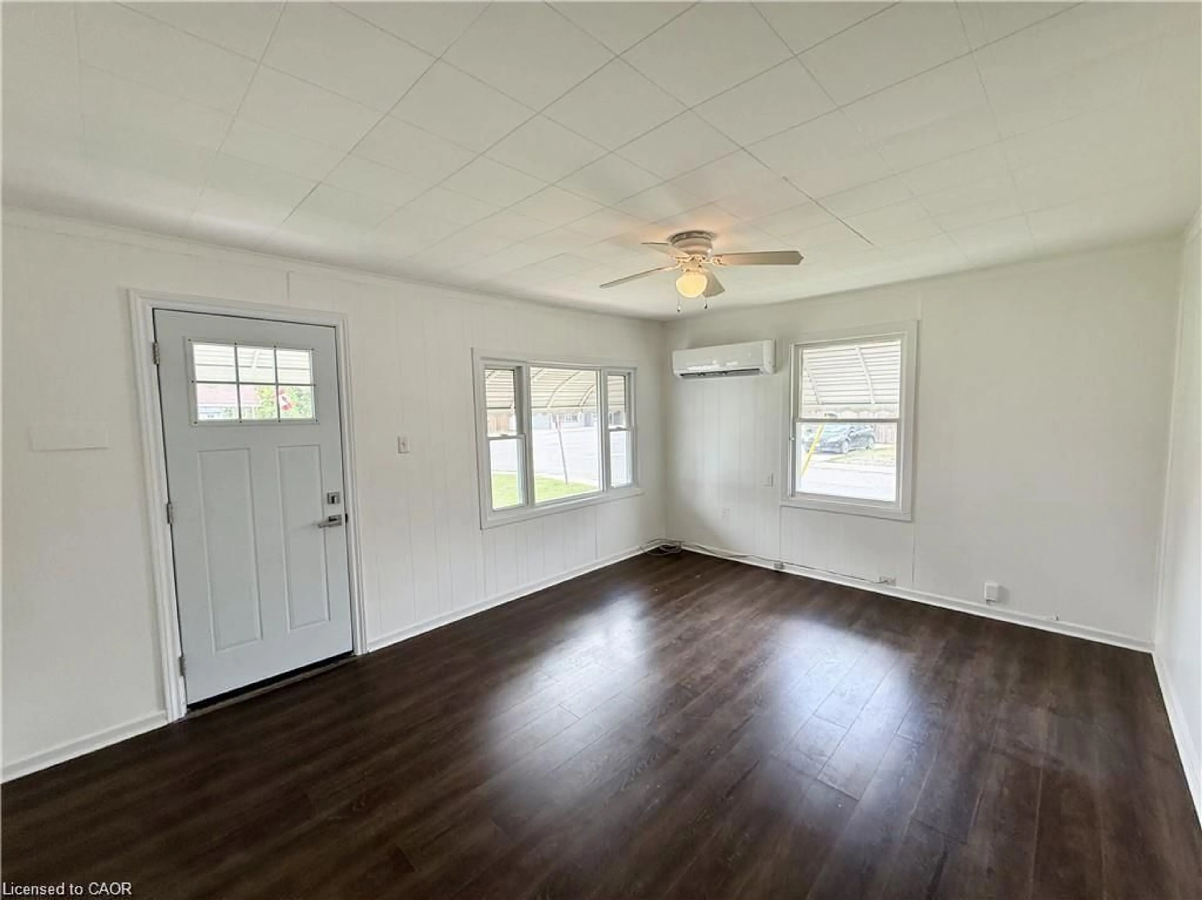 A pic of a room for 20 Mcnaughton Ave, Wallaceburg Ontario N8A 1R8