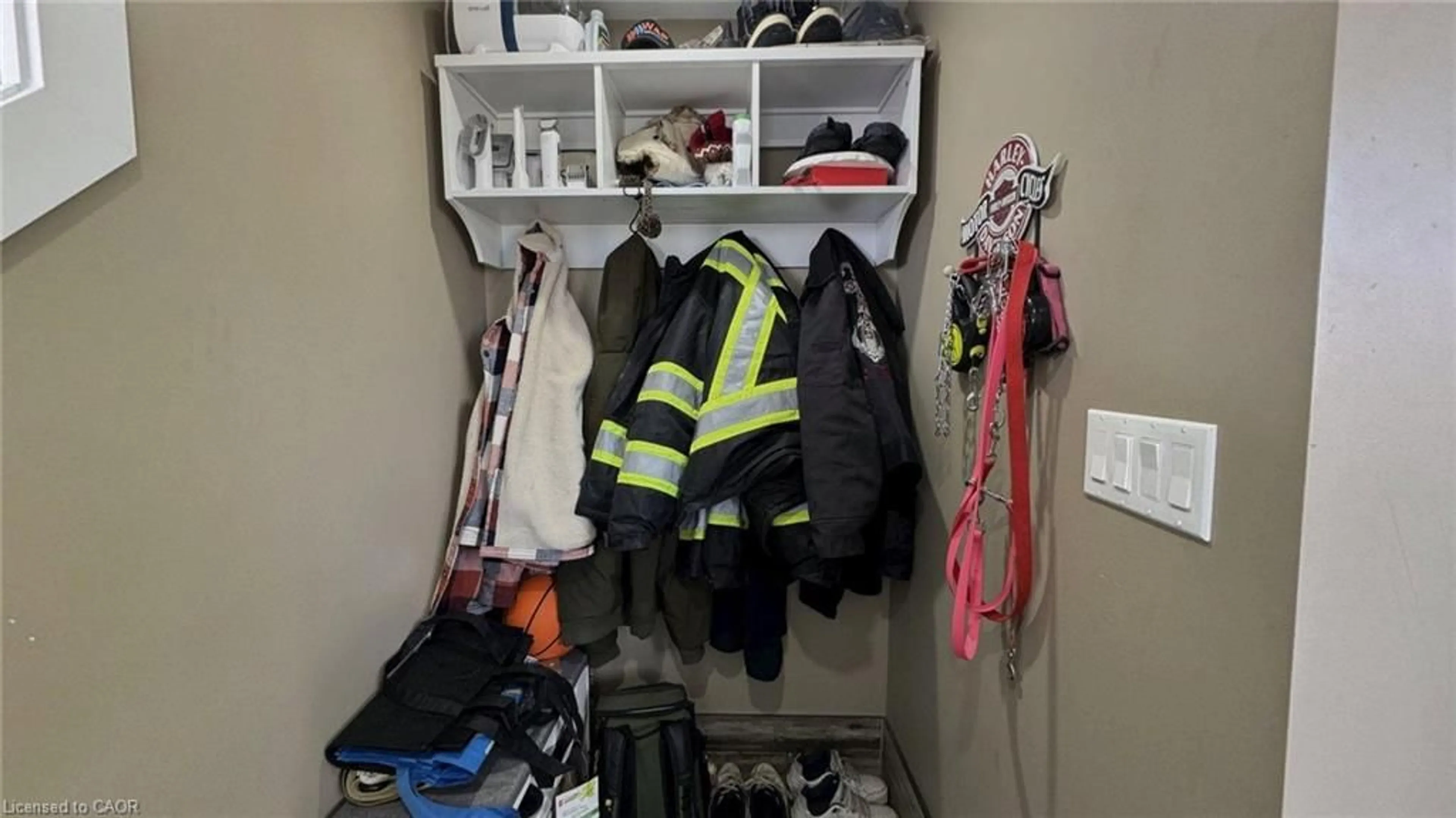 Storage room or clothes room or walk-in closet for 813 Seacliff Dr, Kingsville Ontario N9Y 2L3