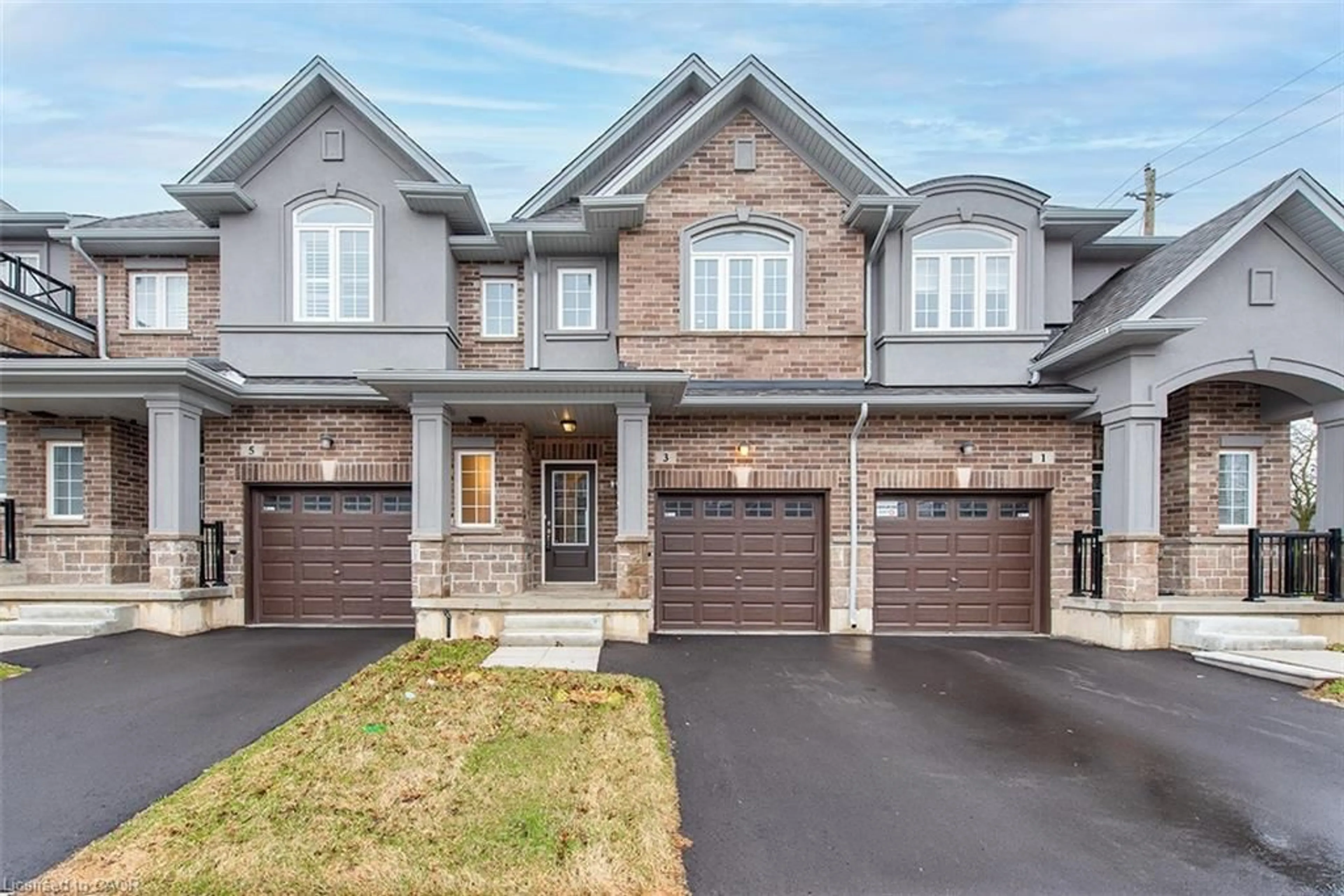 Home with brick exterior material, street for 3 Linden Park Lane, Hamilton Ontario L9A 1Y1